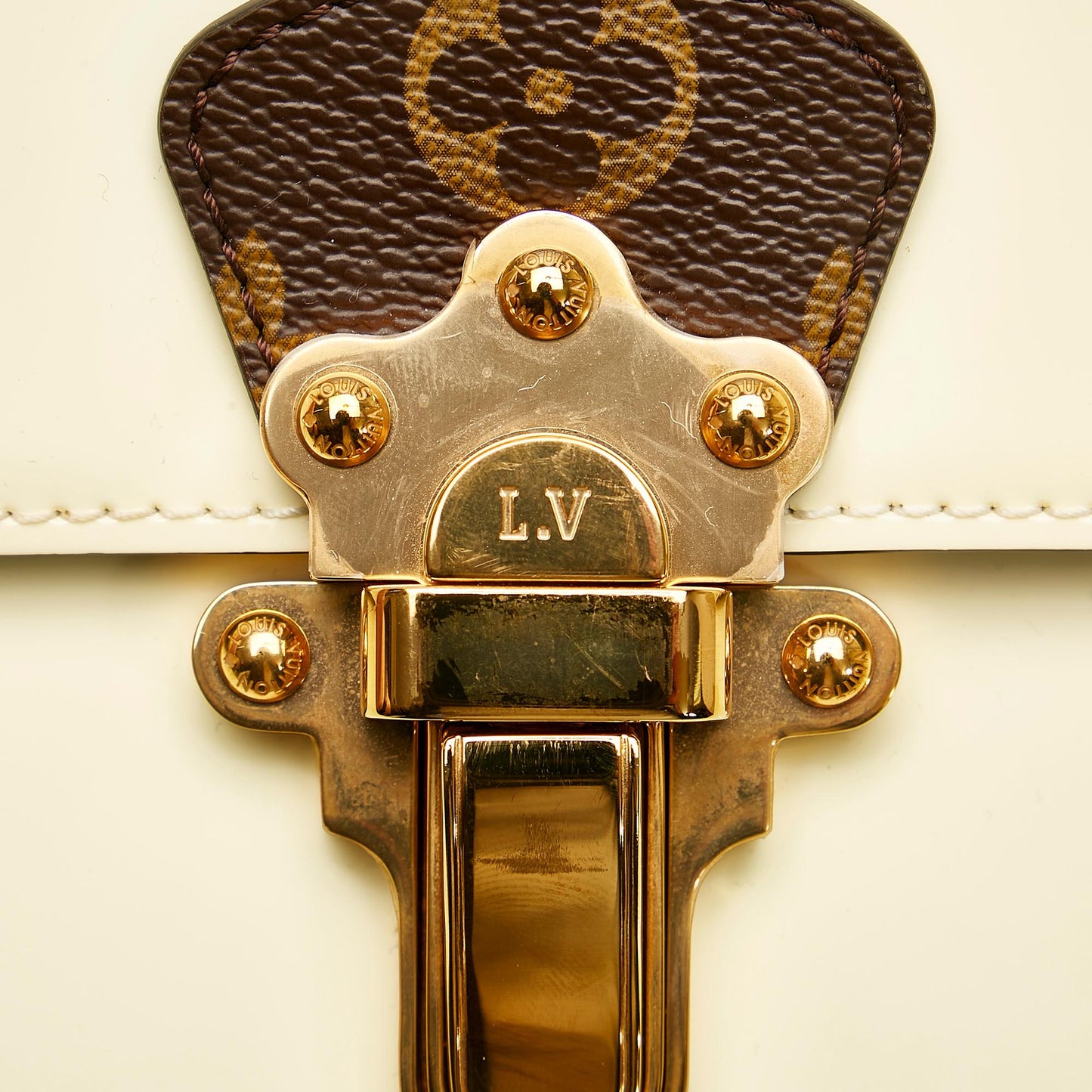 Louis Vuitton Vernis Cherrywood PM (SHG-35529)