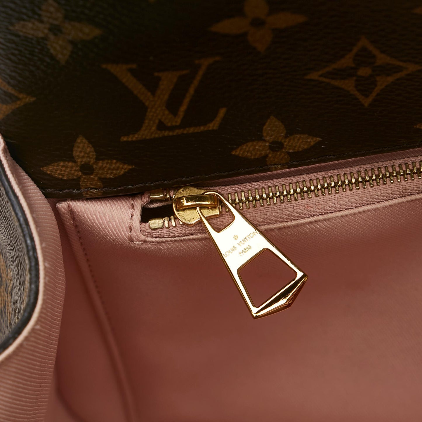 Louis Vuitton Vernis Cherrywood PM (SHG-n5iyVd)