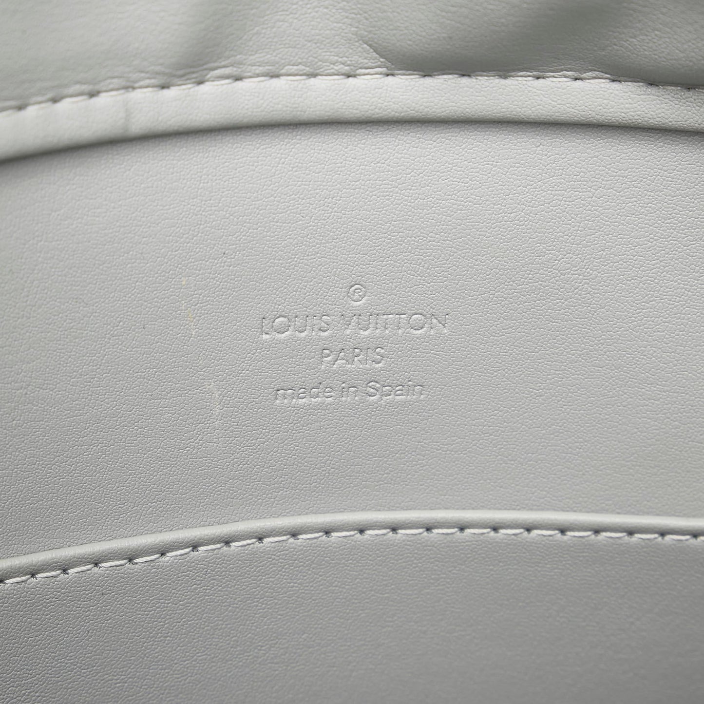 Louis Vuitton Vernis Columbus (SHG-22087)