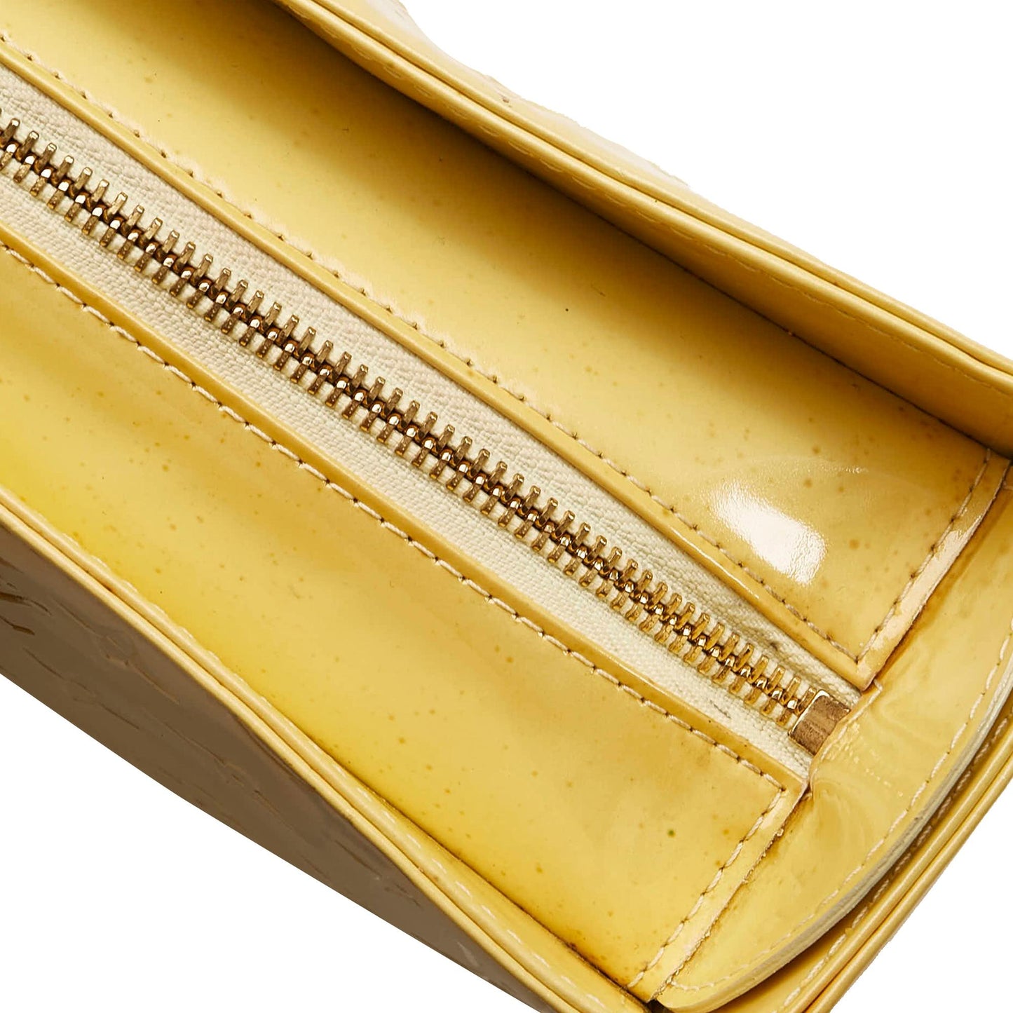Louis Vuitton Vernis Columbus (SHG-34218)