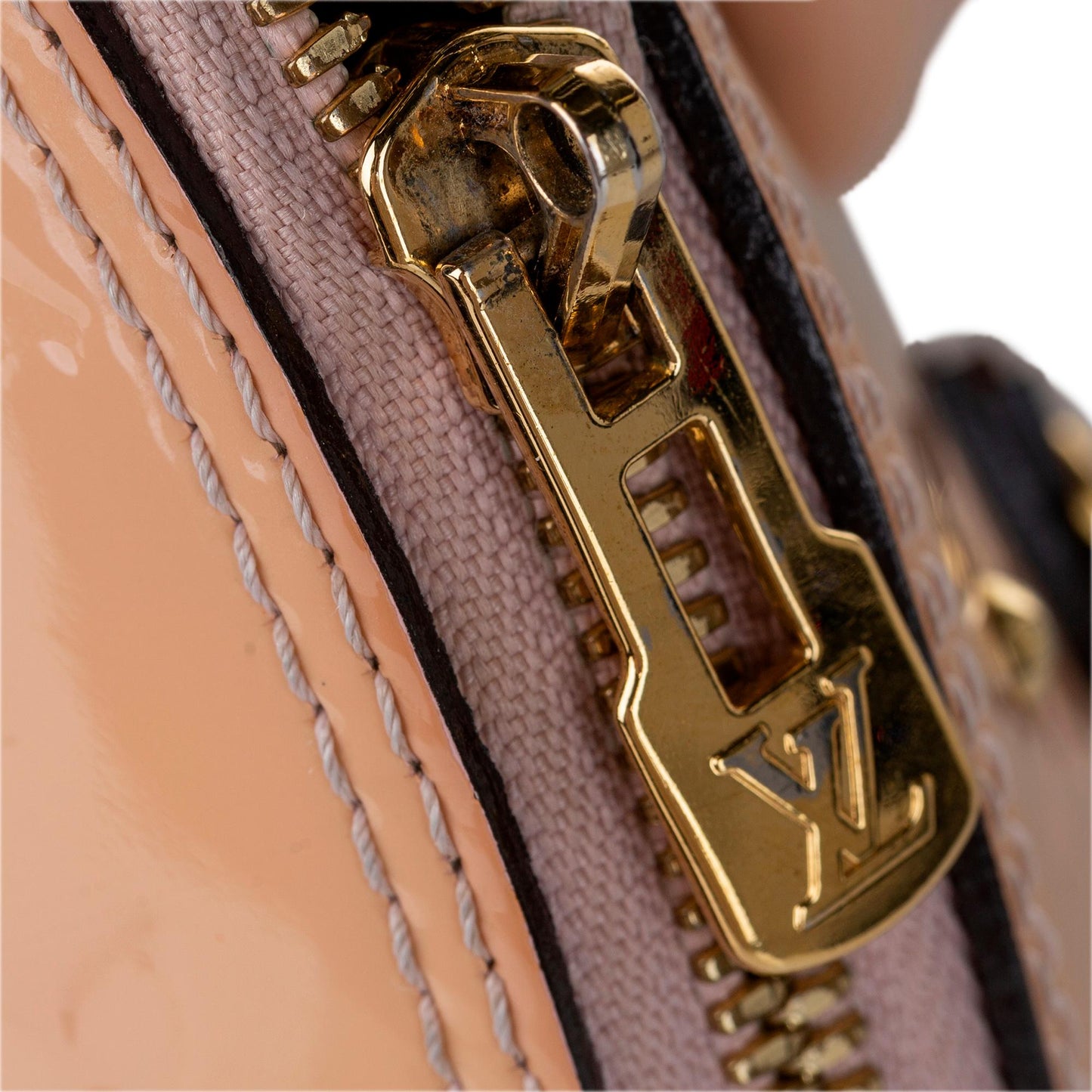 Louis Vuitton Vernis Flower Alma BB (SHG-32578)