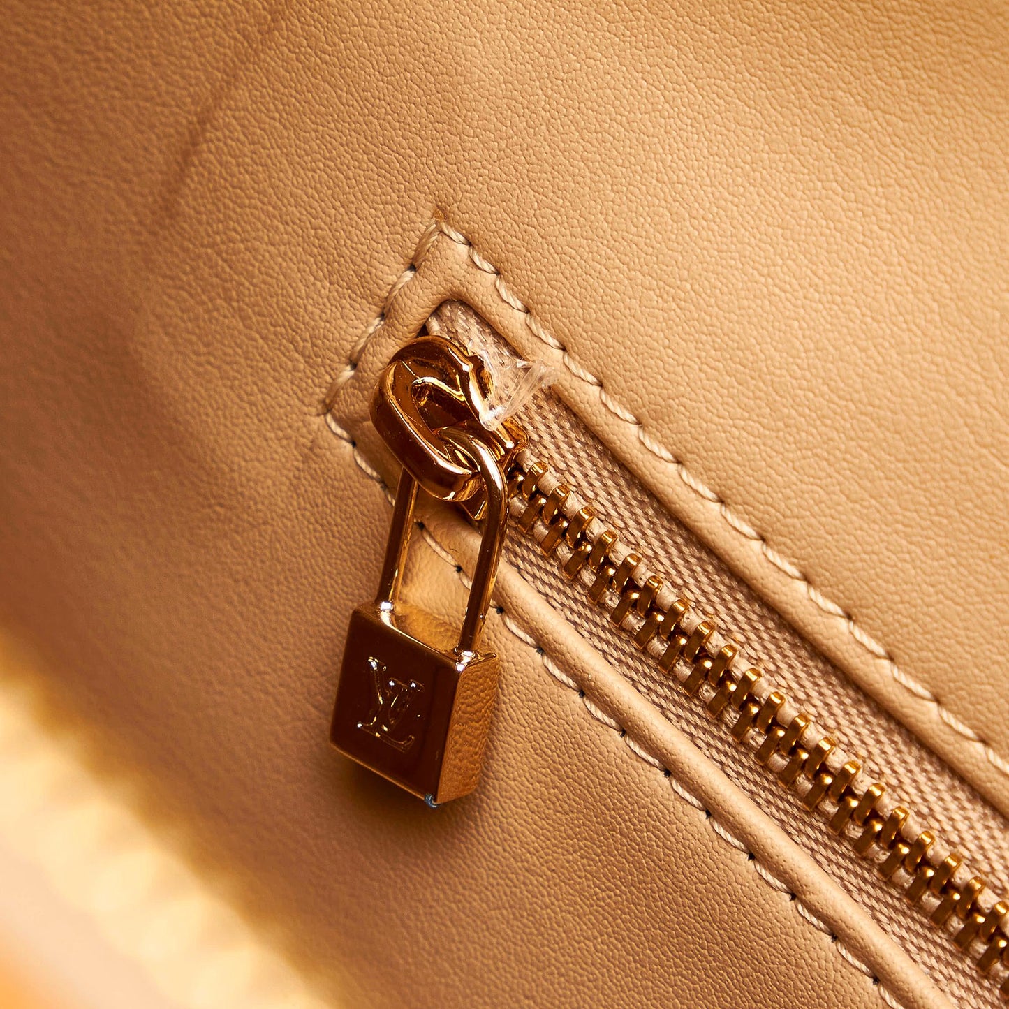 Louis Vuitton Vernis Houston (SHG-28590)