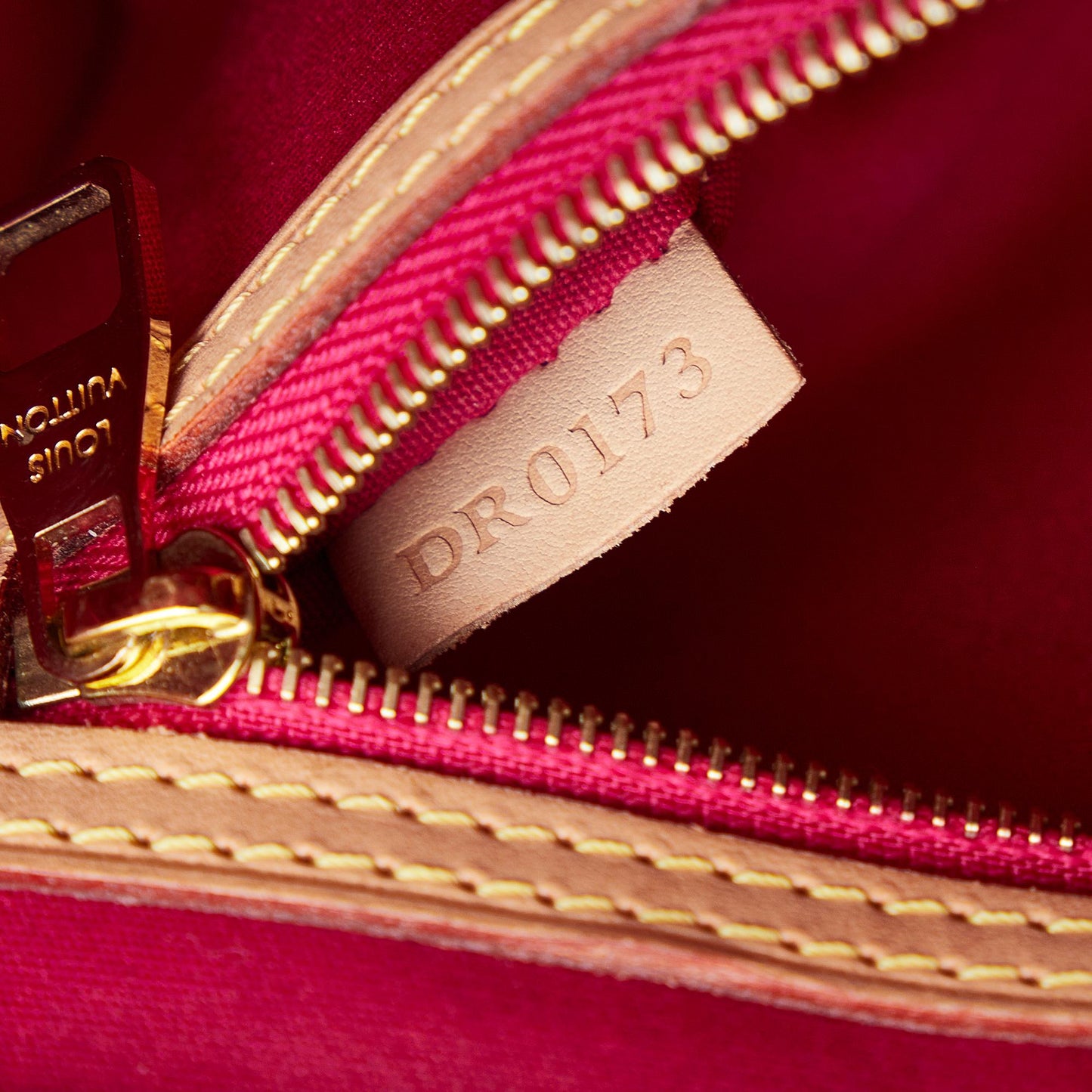Louis Vuitton Vernis Ikat Catalina BB (SHG-cdXTAP)