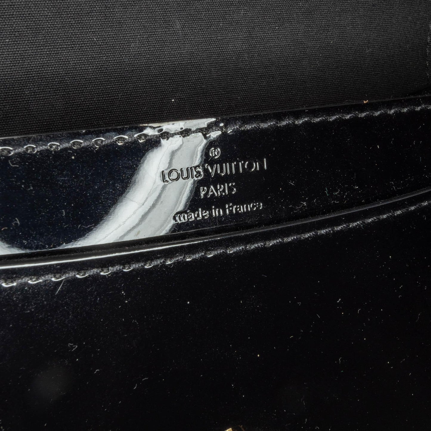 Louis Vuitton Vernis Louise PM (SHG-UF1FgR)