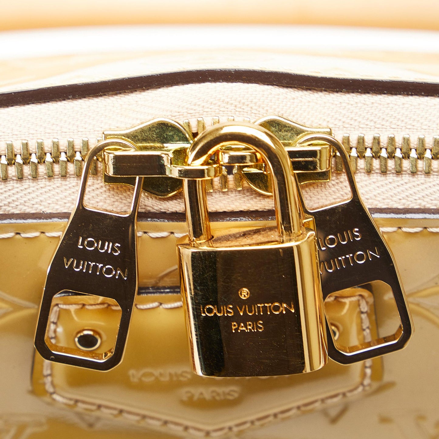 Louis Vuitton Vernis Montebello PM (SHG-97iQ5u)