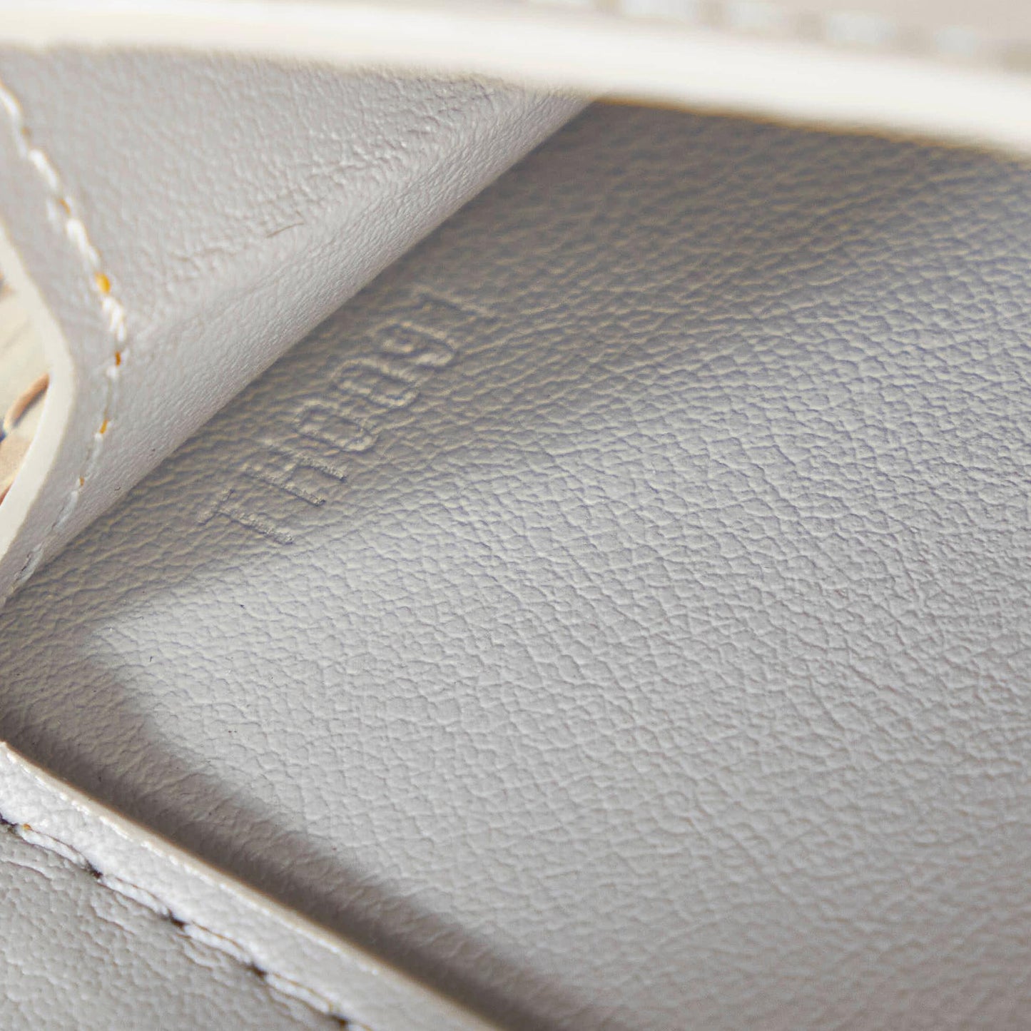 Louis Vuitton Vernis Pochette Mott (SHG-29897)