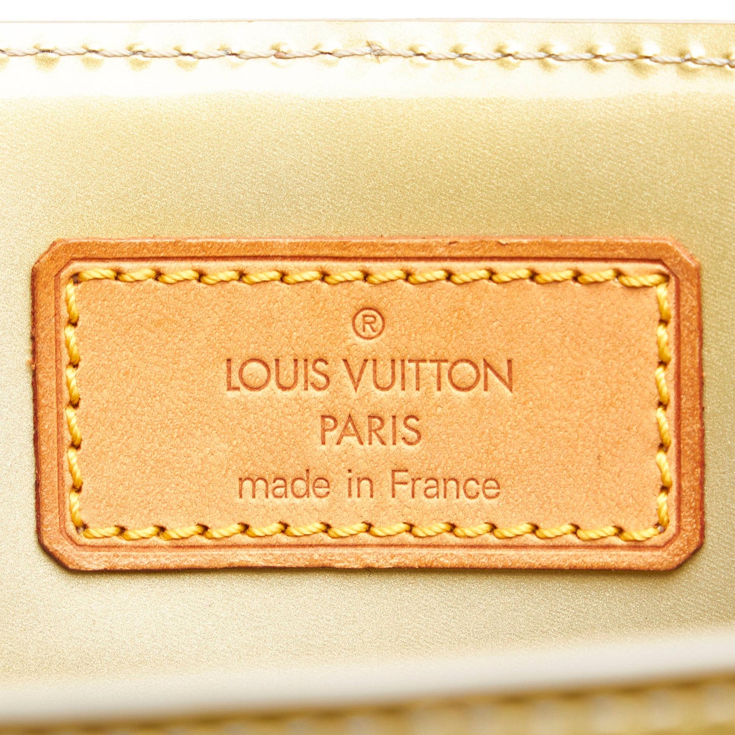Louis Vuitton Vernis Reade MM (SHG-28174)