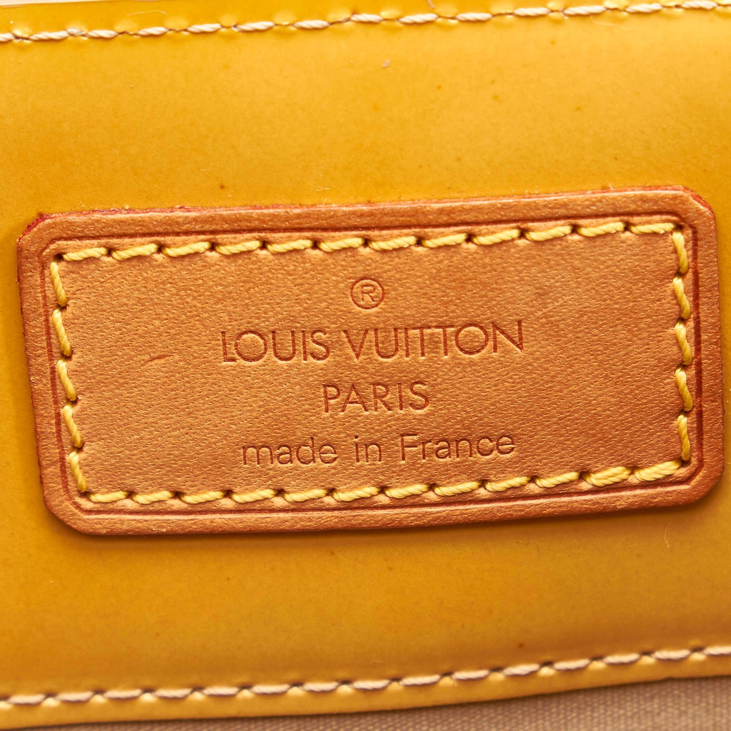 Louis Vuitton Vernis Reade MM (SHG-28211)