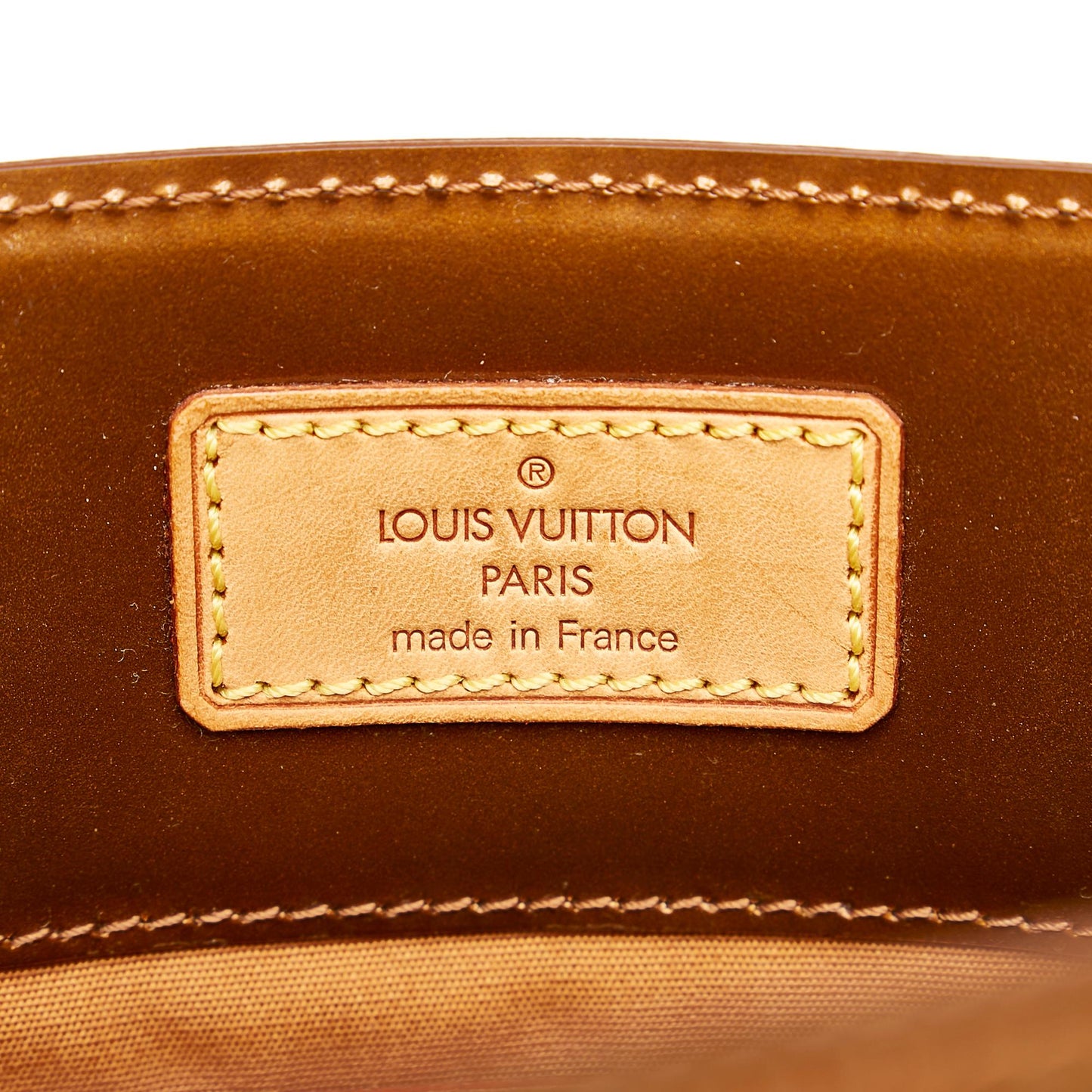 Louis Vuitton Vernis Reade MM (SHG-29767)