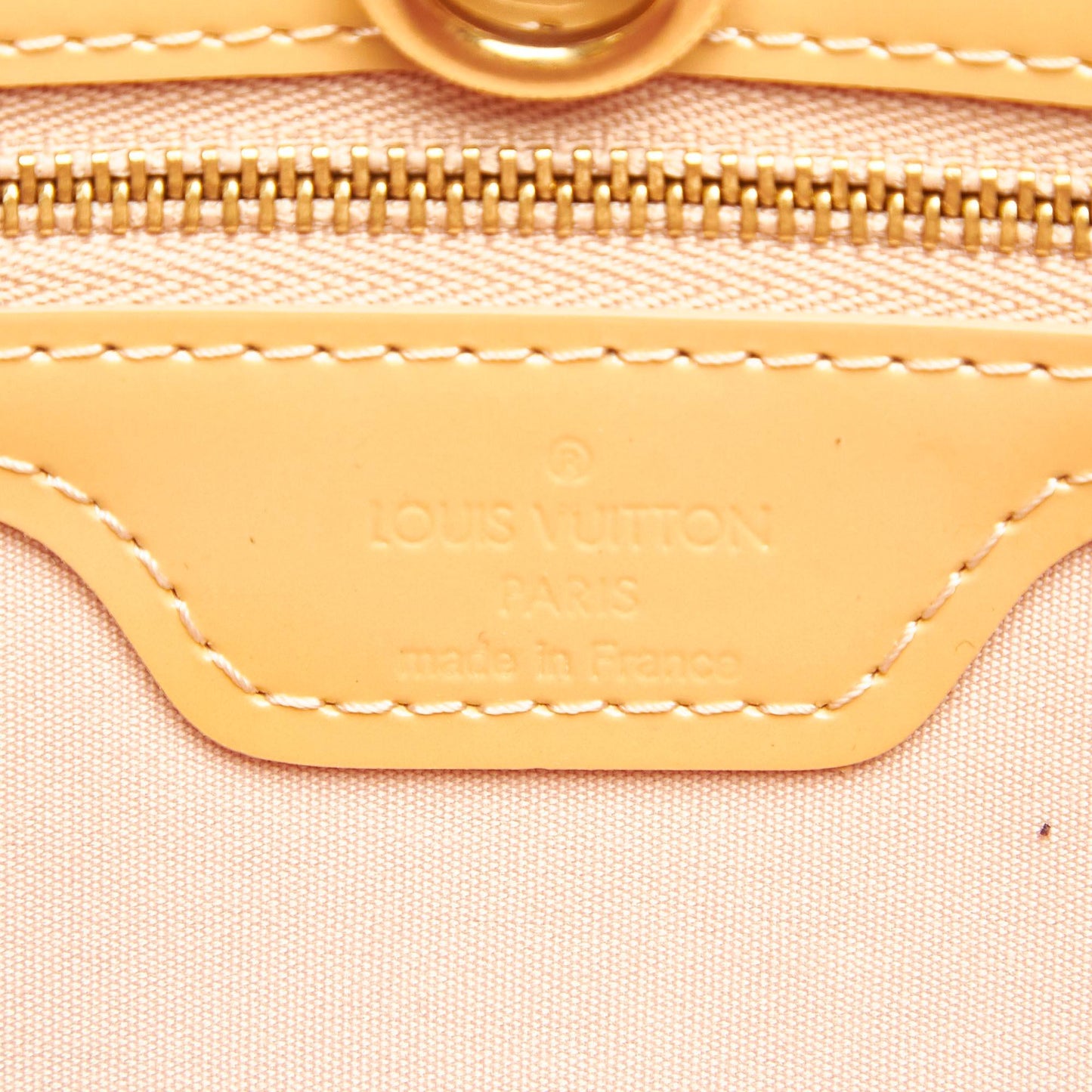 Louis Vuitton Vernis Wilshire PM (SHG-19663)