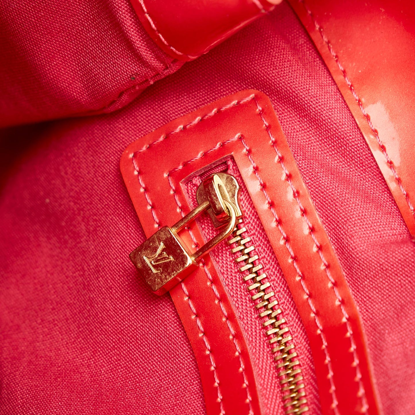 Louis Vuitton Vernis Wilshire PM (SHG-28207)