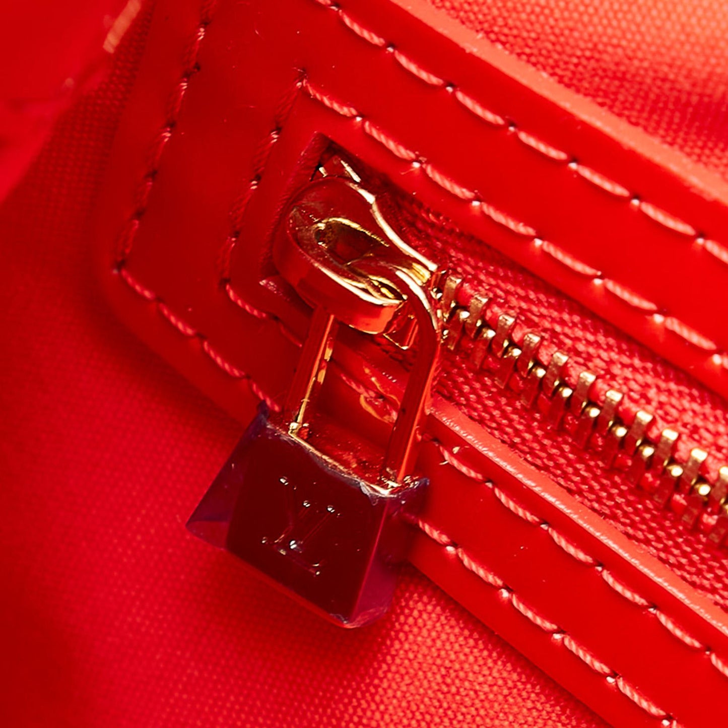 Louis Vuitton Vernis Wilshire PM (SHG-29722)