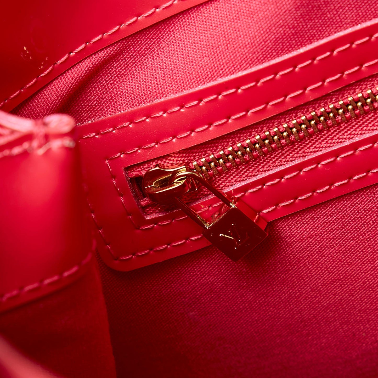 Louis Vuitton Vernis Wilshire PM (SHG-30249)