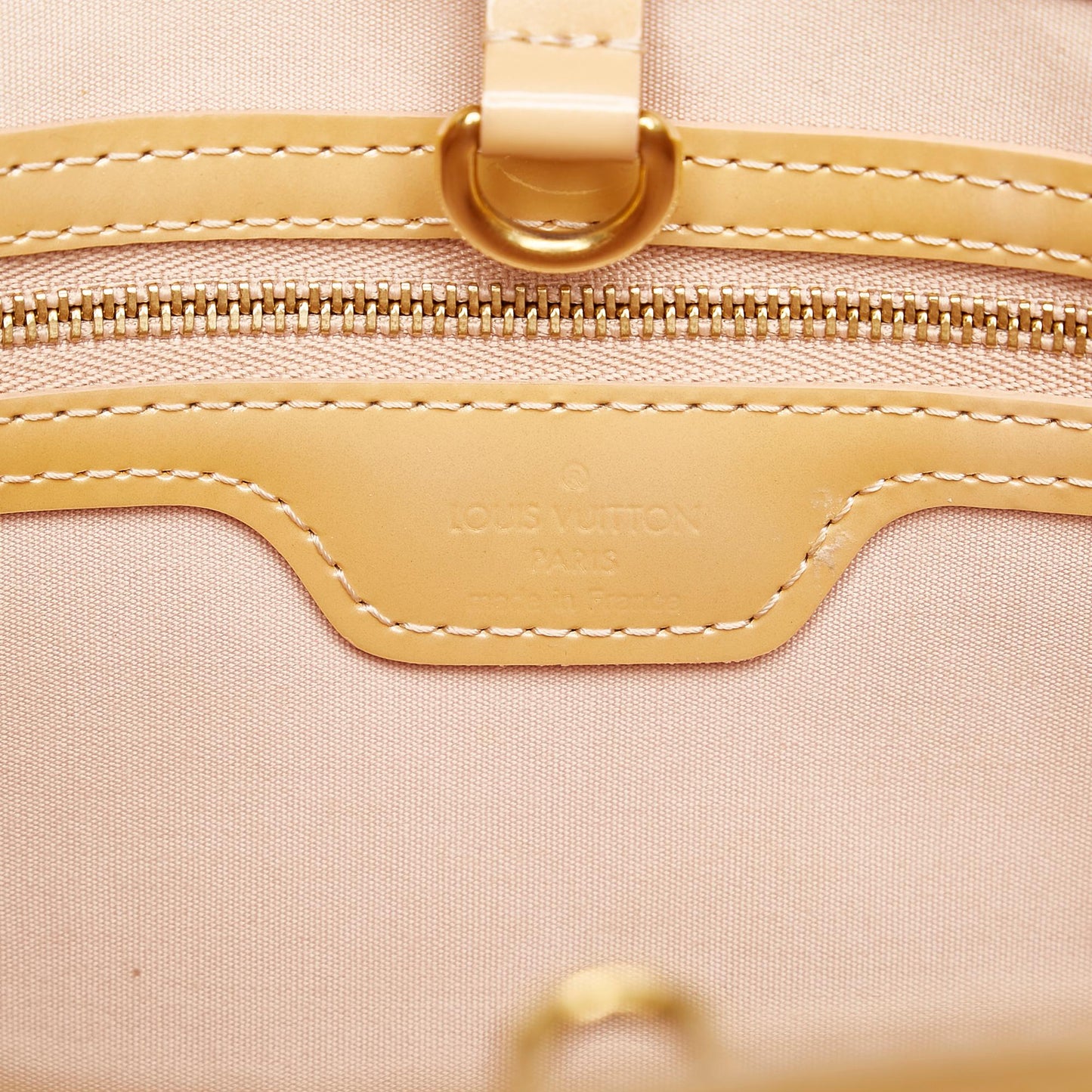 Louis Vuitton Vernis Wilshire PM (SHG-33108)
