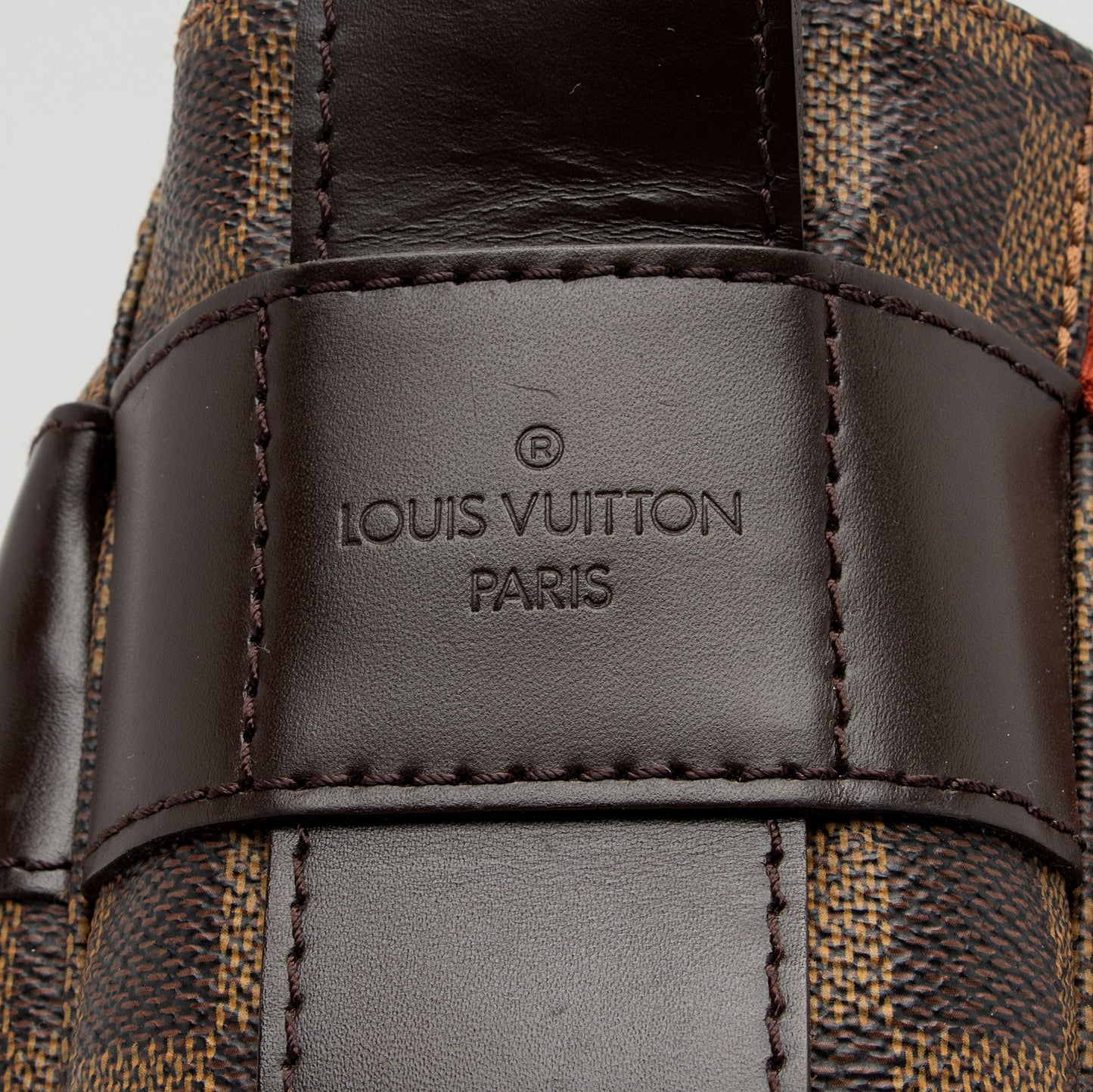 Louis Vuitton Vintage Damier Ebene Bastille Messenger (SHF-u39zmD)