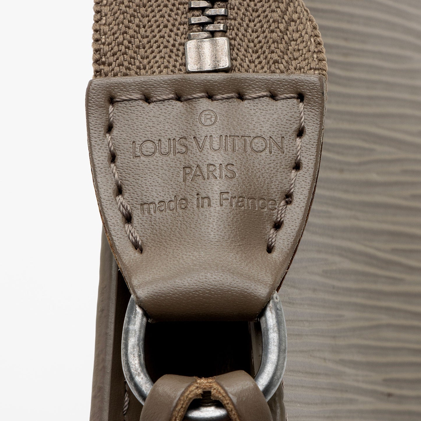 Louis Vuitton Vintage Epi Leather Pochette Accessoires (SHF-mjlqBU)