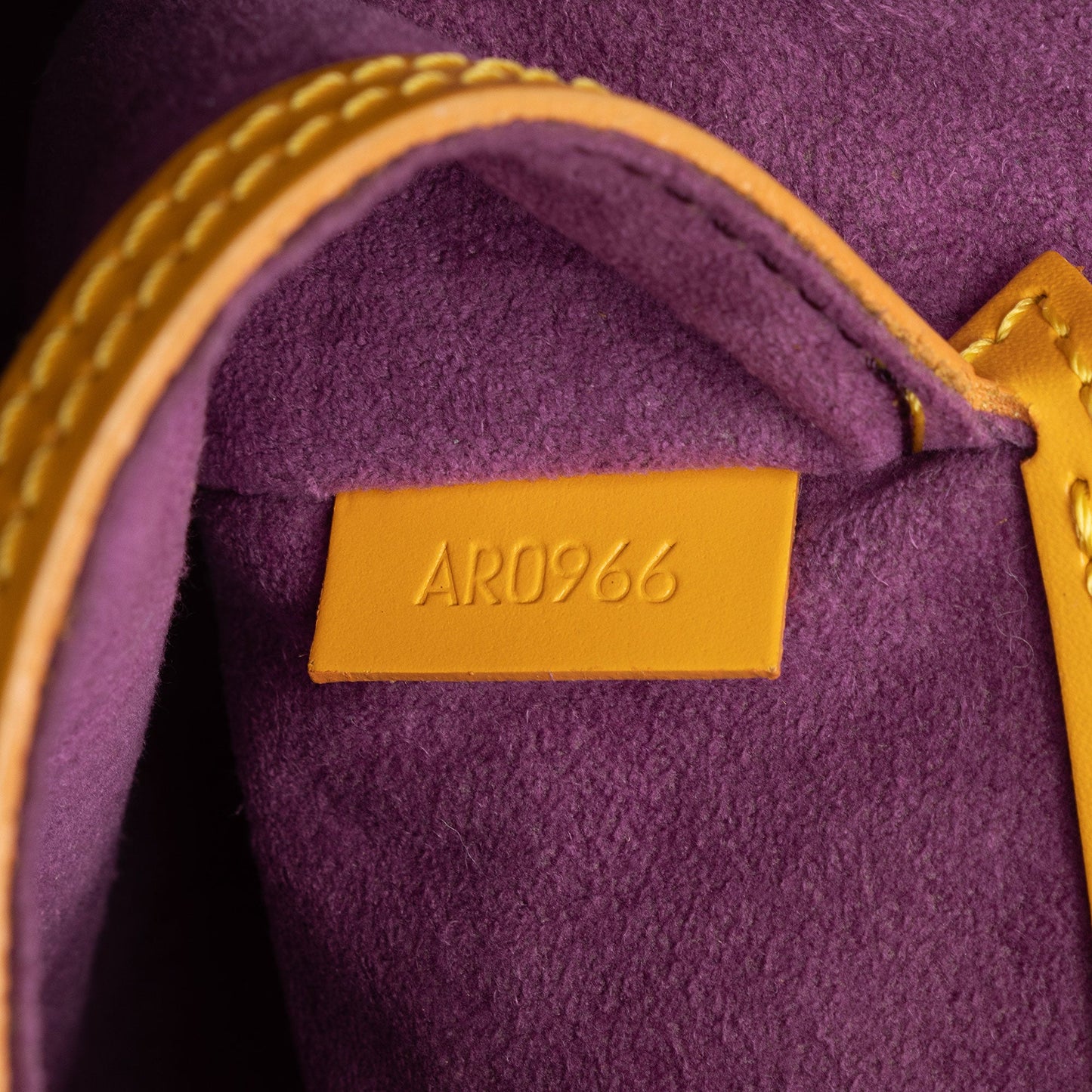 Louis Vuitton Vintage Epi Leather Alma PM Satchel (SHF-PzSHJO)