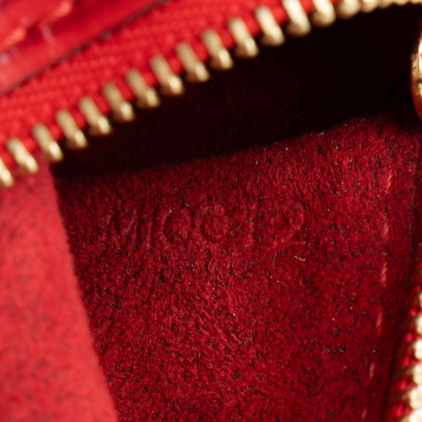 Louis Vuitton Vintage Epi Leather Soufflot Pochette (SHF-6lDip2)
