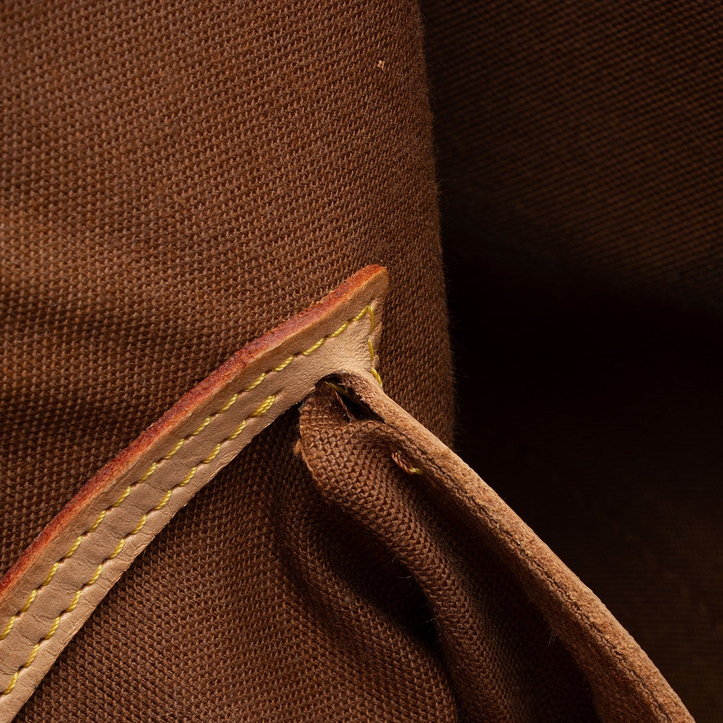 Louis Vuitton Vintage Monogram Canvas Alma PM Satchel (SHF-OnswEh)