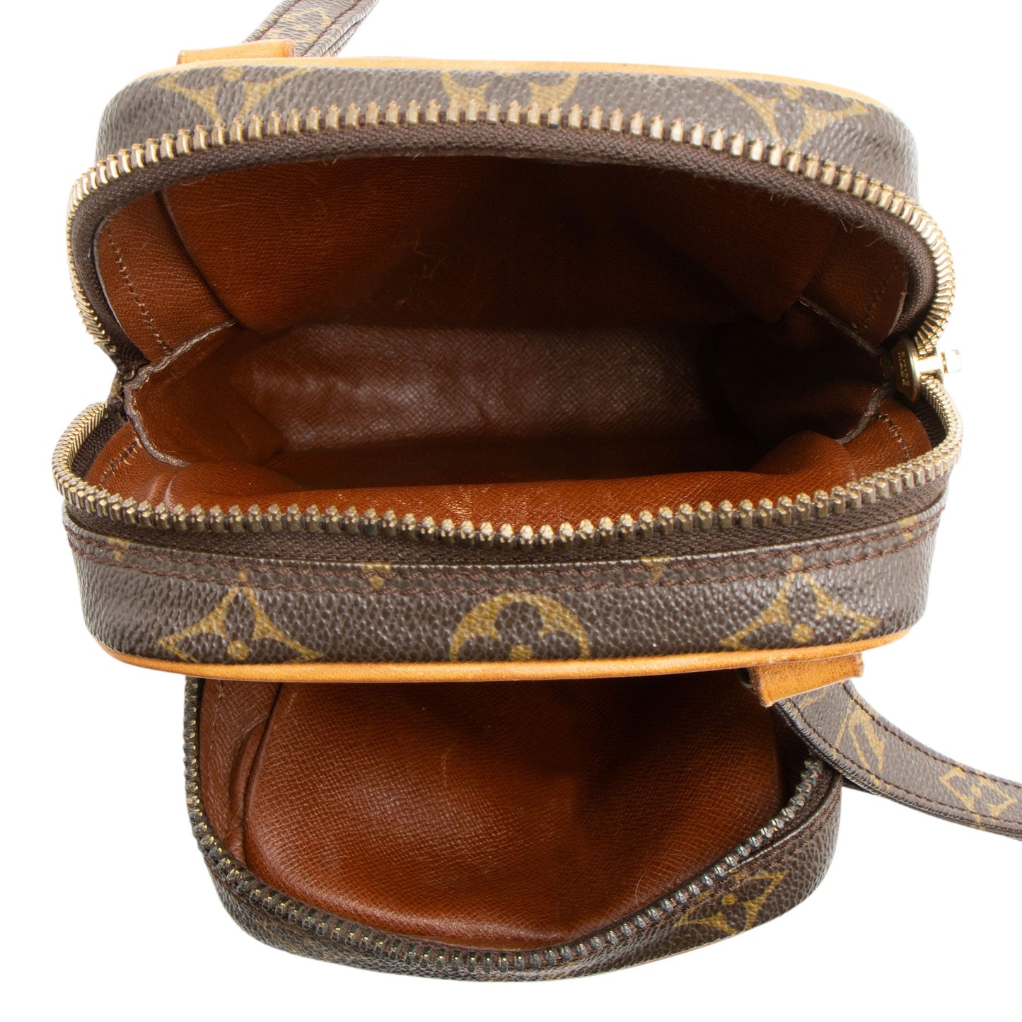 Louis Vuitton Vintage Monogram Canvas Amazone Mini Messenger (SHF-DKKsP5)