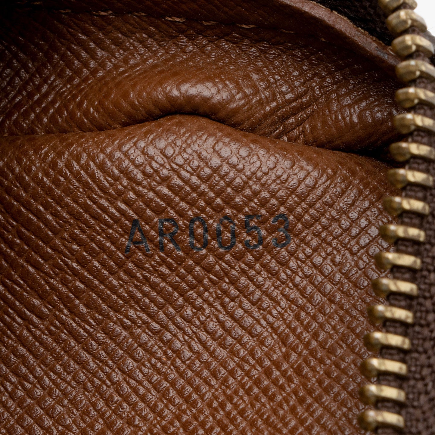 Louis Vuitton Vintage Monogram Canvas Amazone Shoulder Bag (SHF-Xkypgp)