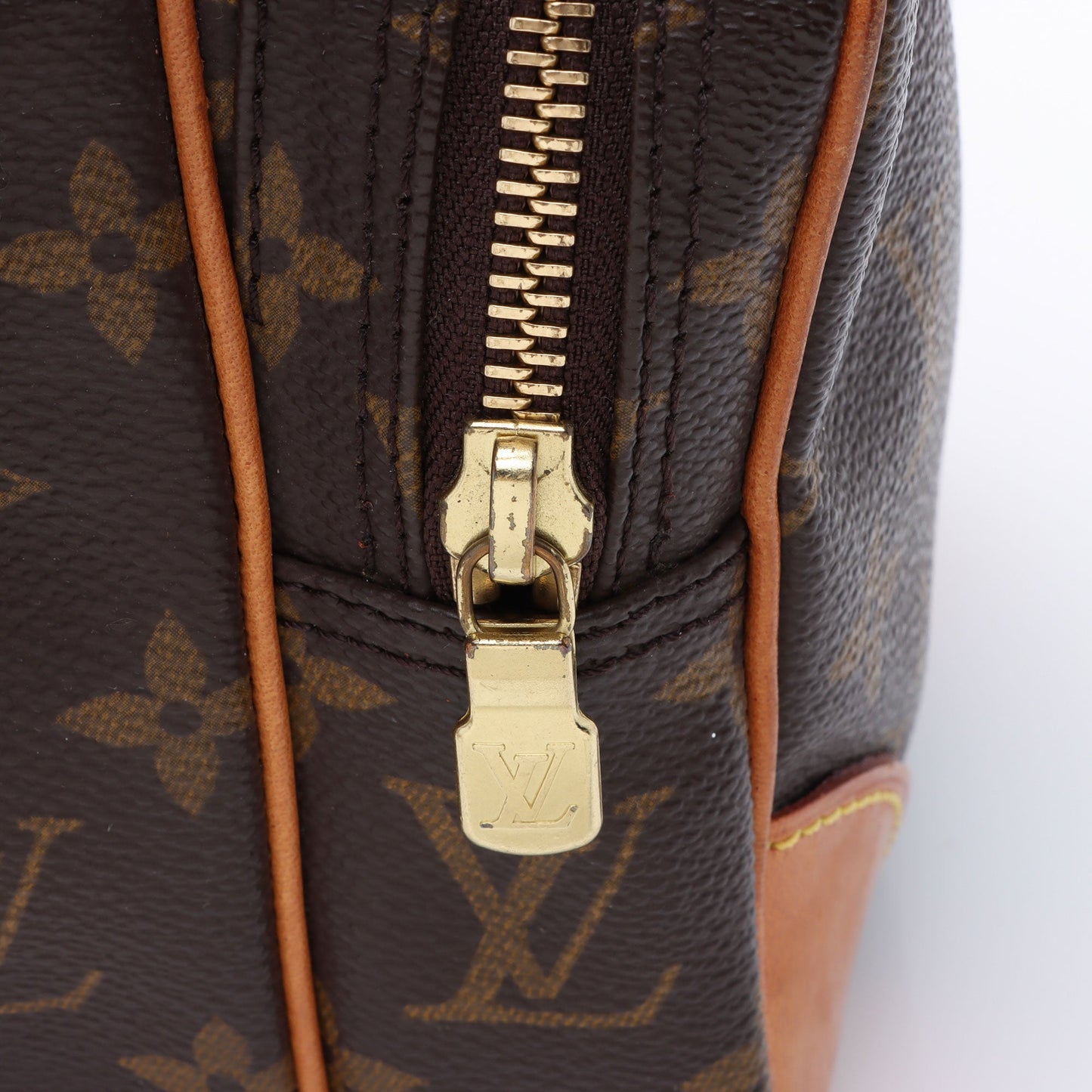 Louis Vuitton Vintage Monogram Canvas Amazone Shoulder Bag (SHF-ezCVUD)