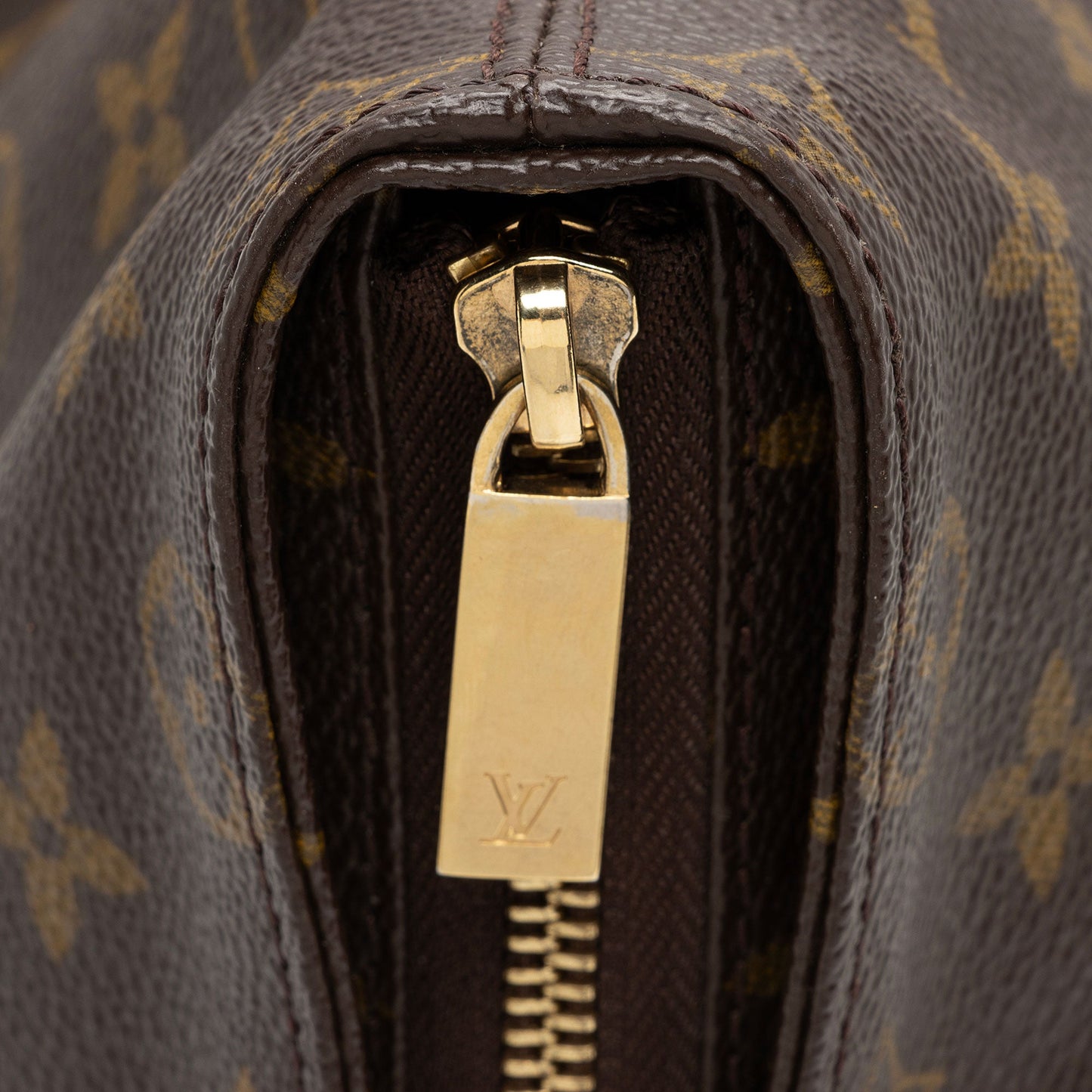 Louis Vuitton Vintage Monogram Canvas Cabas Mezzo Tote (SHF-DSh8in)