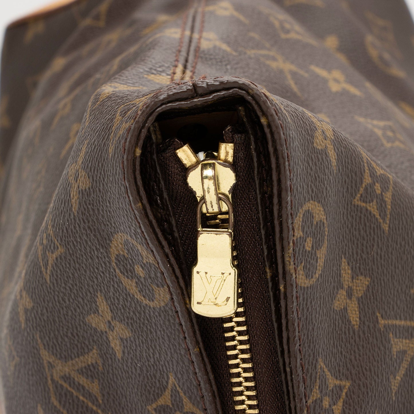 Louis Vuitton Vintage Monogram Canvas Cabas Mezzo Tote (SHF-Ajxqry)