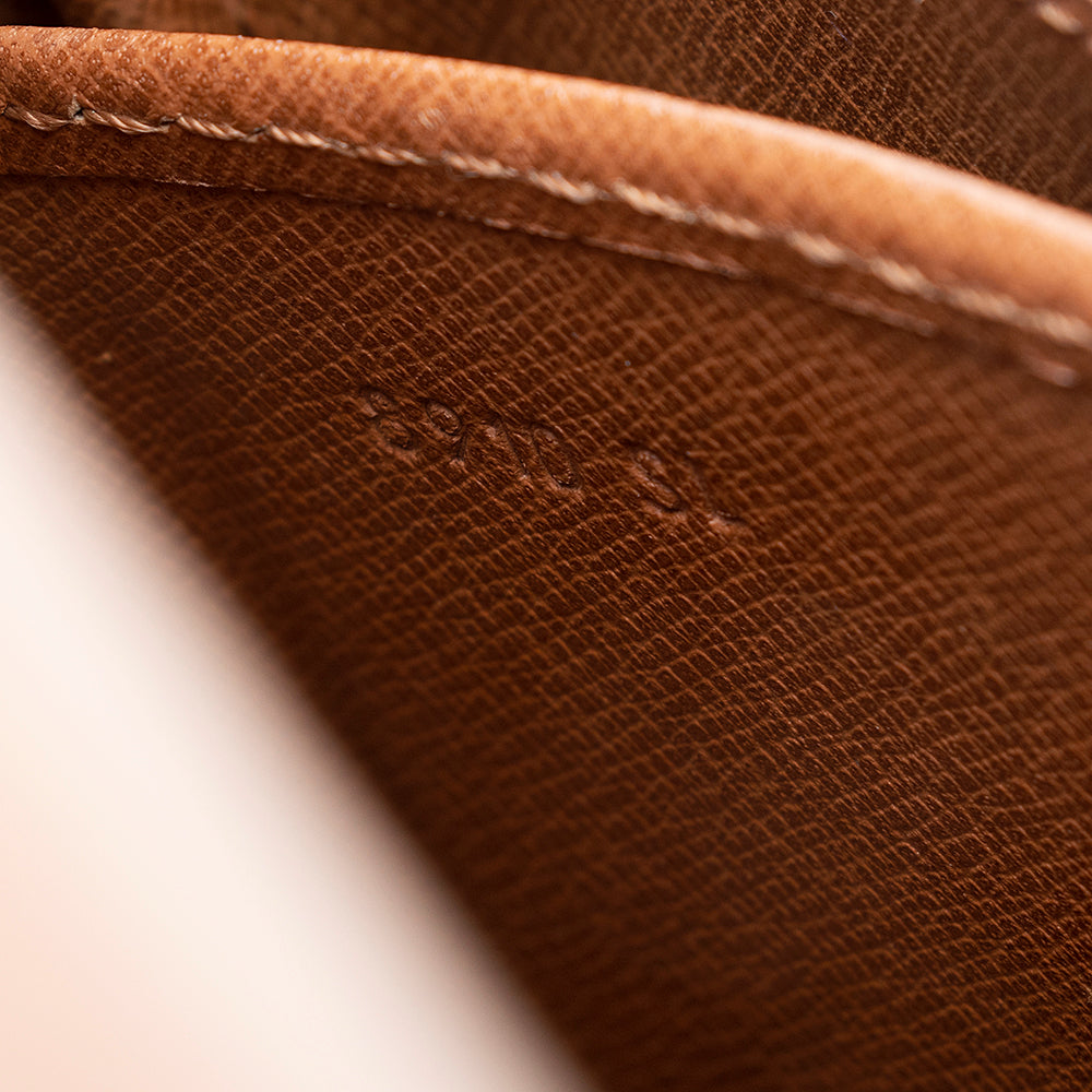 Louis Vuitton Vintage Monogram Canvas Cartouchiere GM Shoulder Bag (SHF-18902)