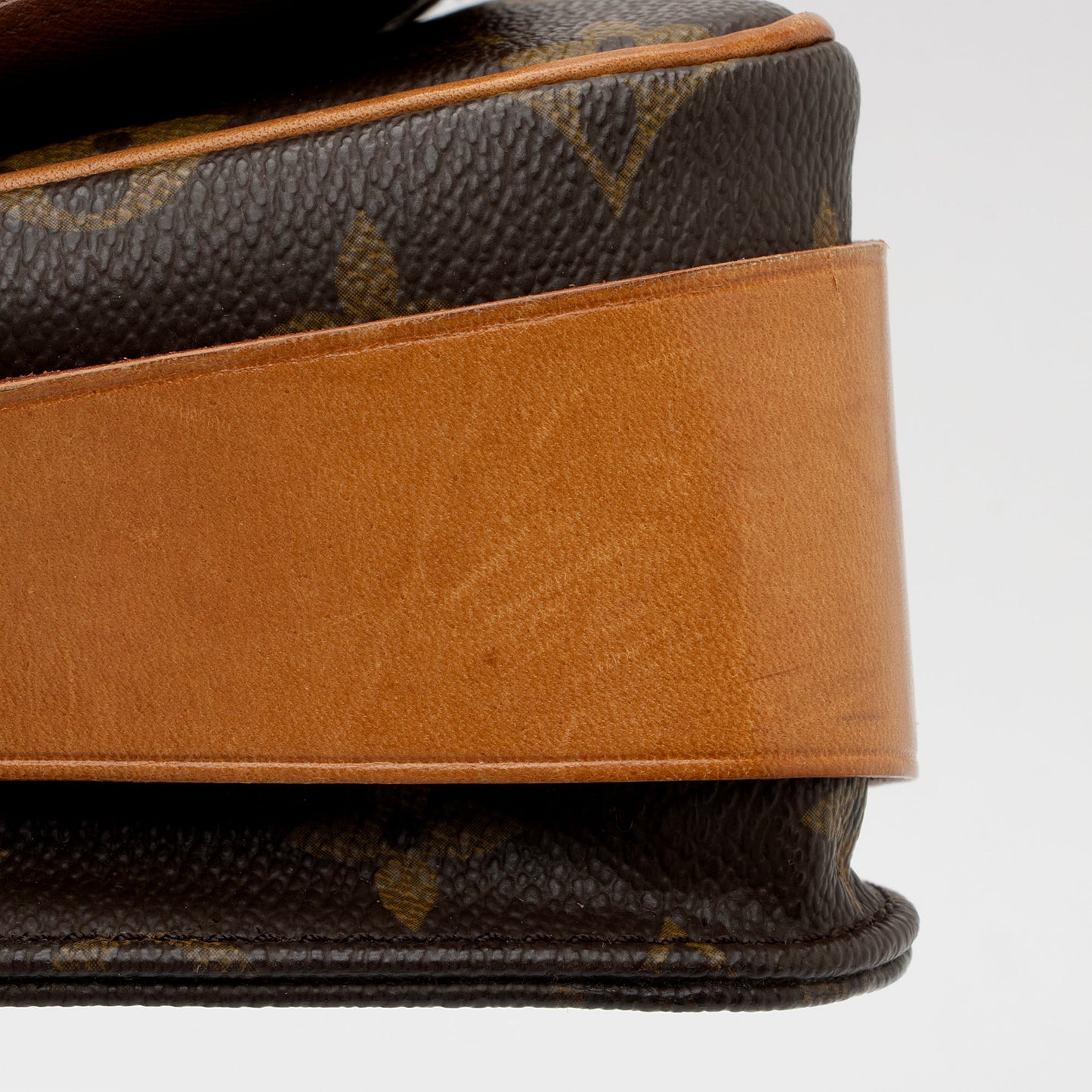 Louis Vuitton Vintage Monogram Canvas Cartouchiere MM Shoulder Bag (SHF-Ns6wrZ)