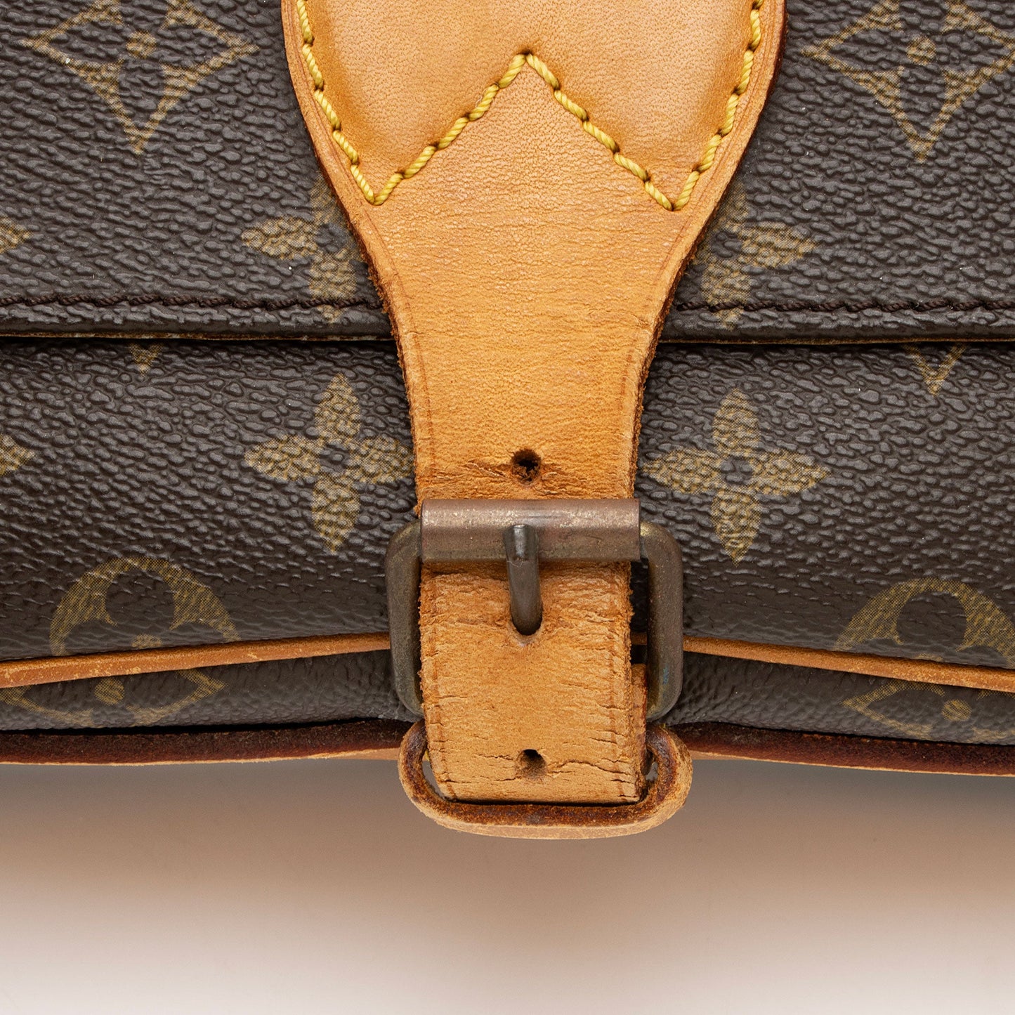 Louis Vuitton Vintage Monogram Canvas Cartouchiere MM Shoulder Bag (SHF-eoZXZQ)