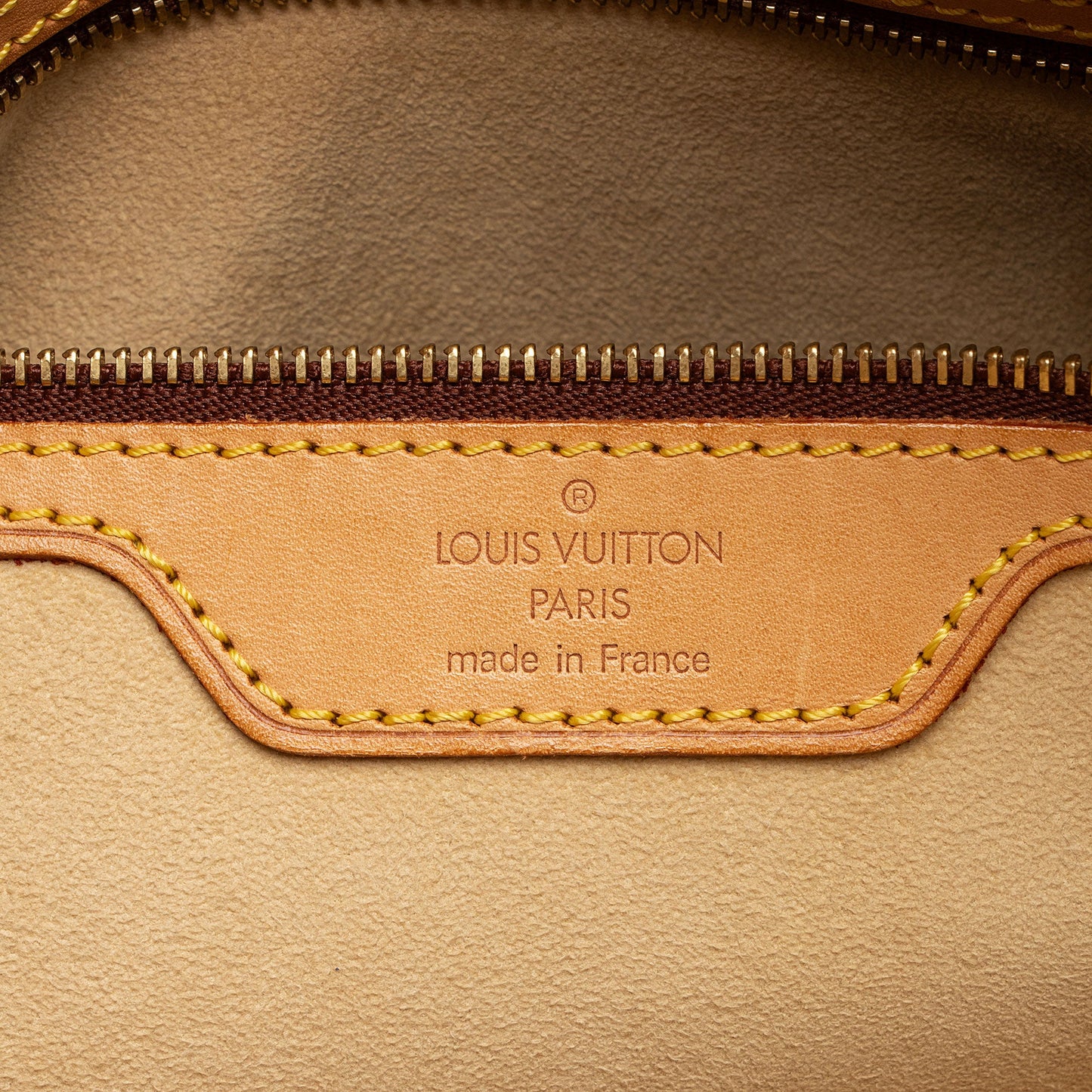 Louis Vuitton Vintage Monogram Canvas Cite GM Shoulder Bag (SHF-SIlMet)