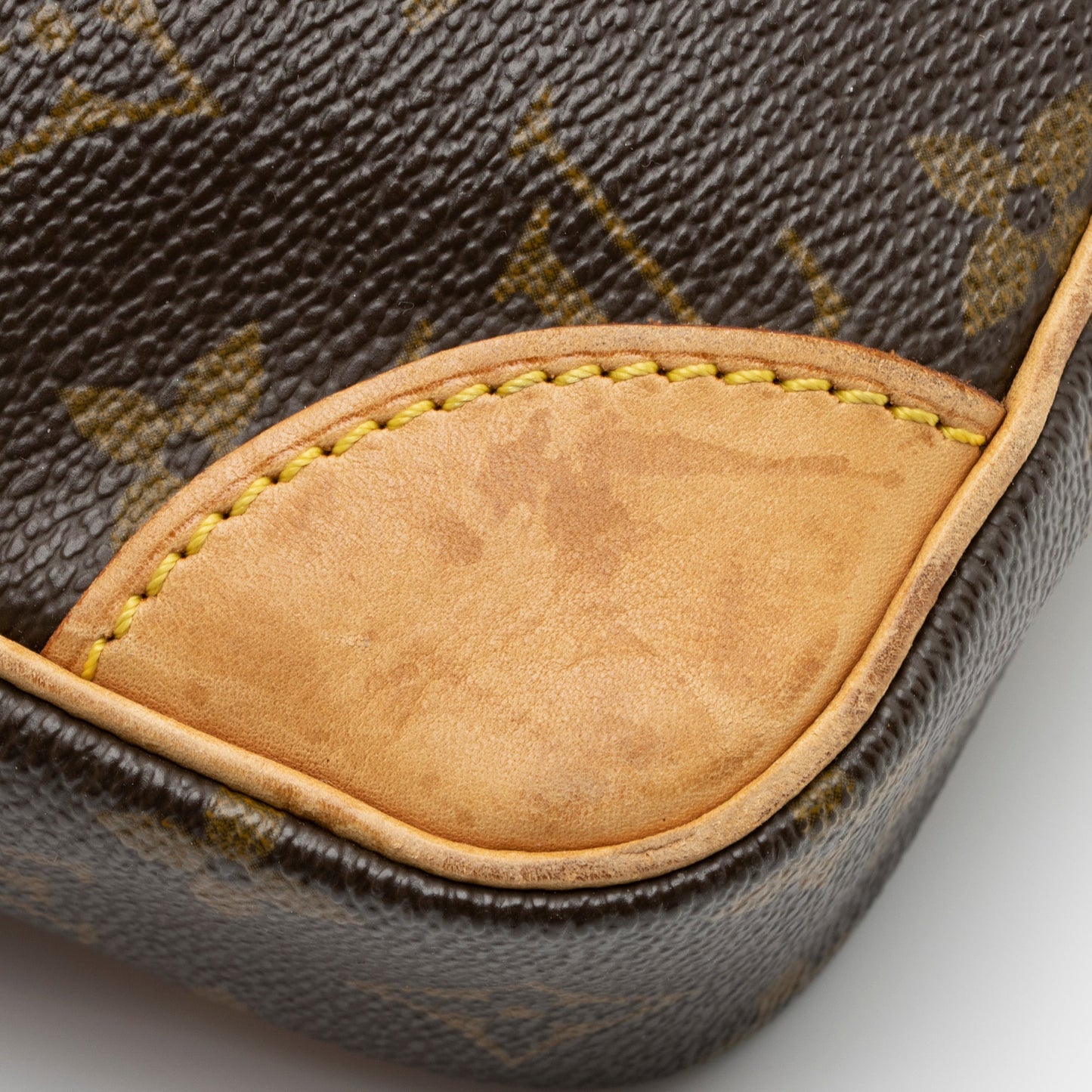 Louis Vuitton Vintage Monogram Canvas Danube Shoulder Bag (SHF-23753)