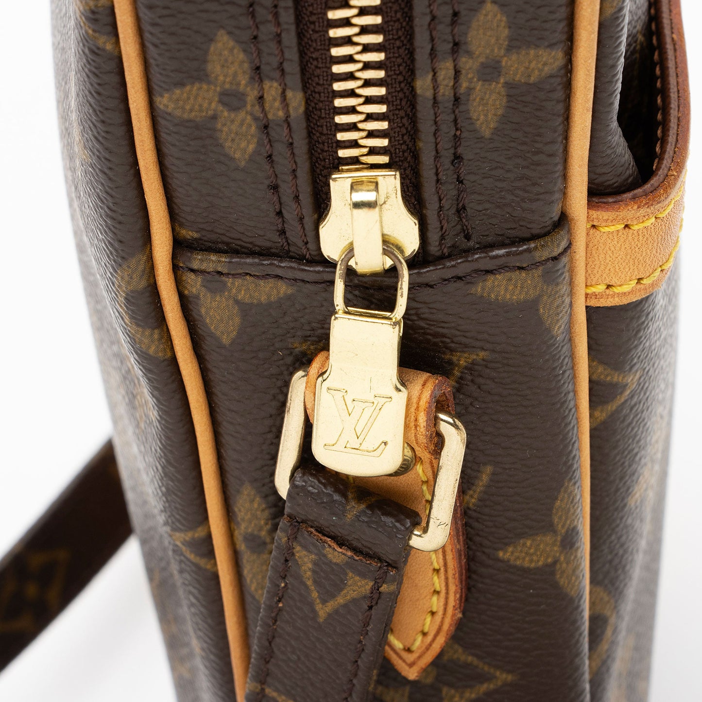 Louis Vuitton Vintage Monogram Canvas Danube Shoulder Bag (SHF-ZHYRqd)