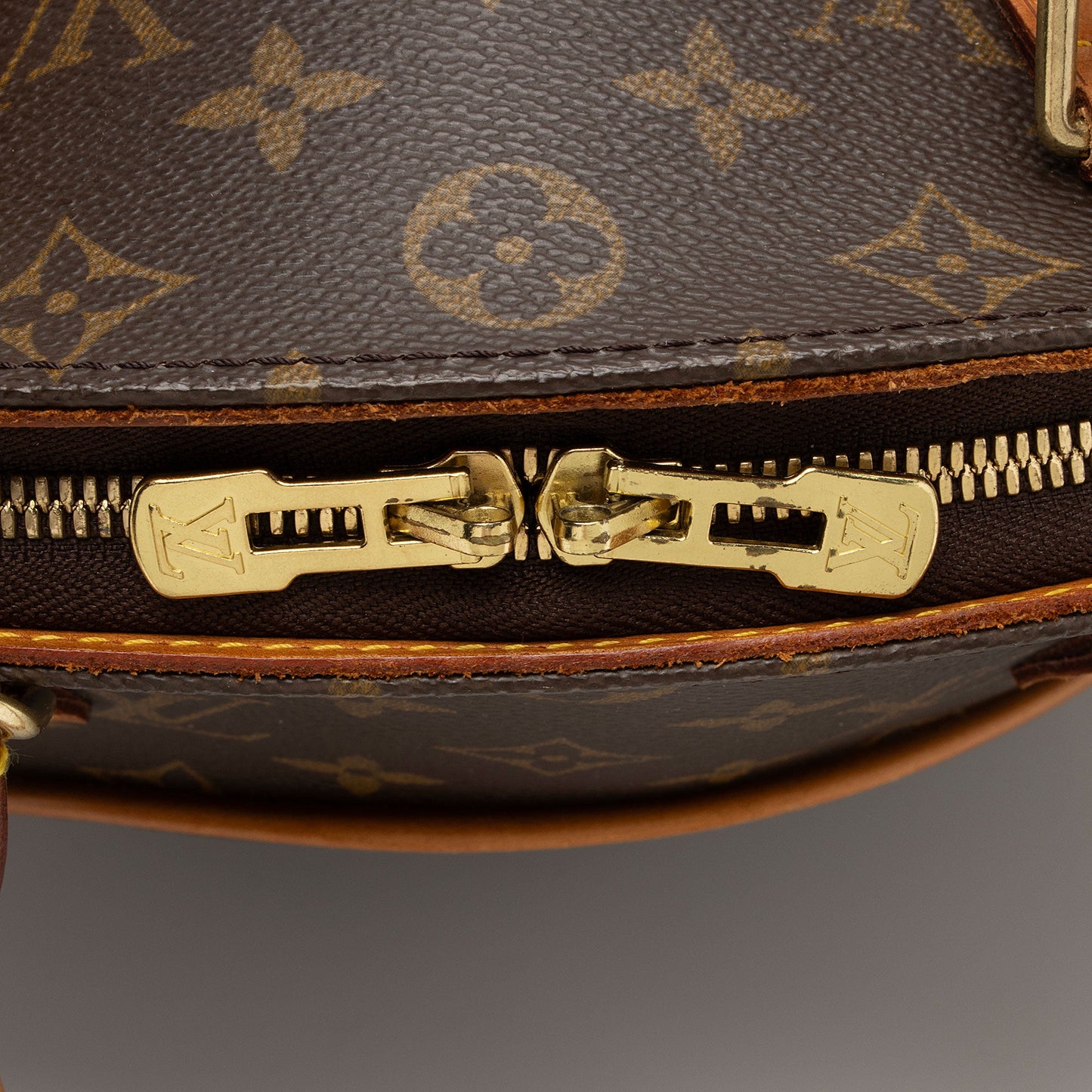 Louis Vuitton Vintage Monogram Canvas Ellipse MM Satchel (SHF-D0yLbR)