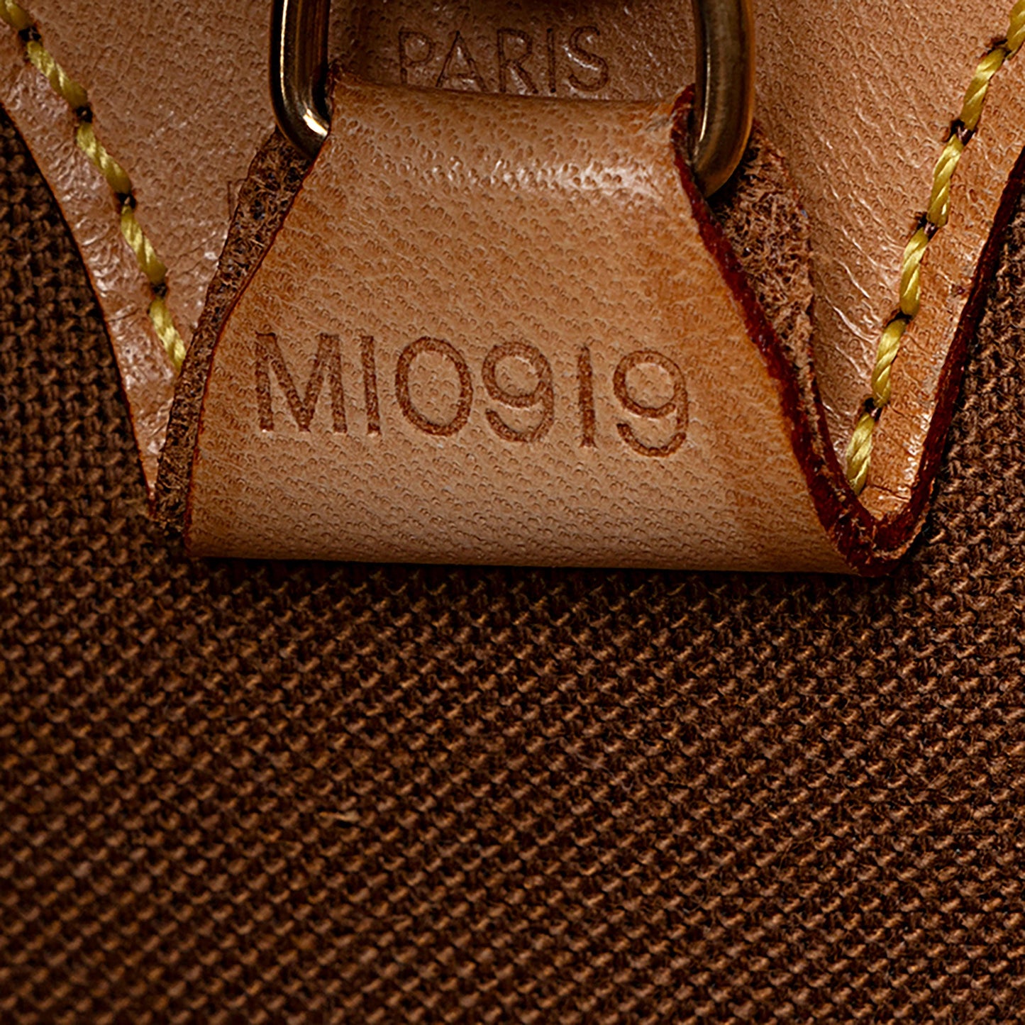Louis Vuitton Vintage Monogram Canvas Ellipse MM Satchel (SHF-pSYAWh)