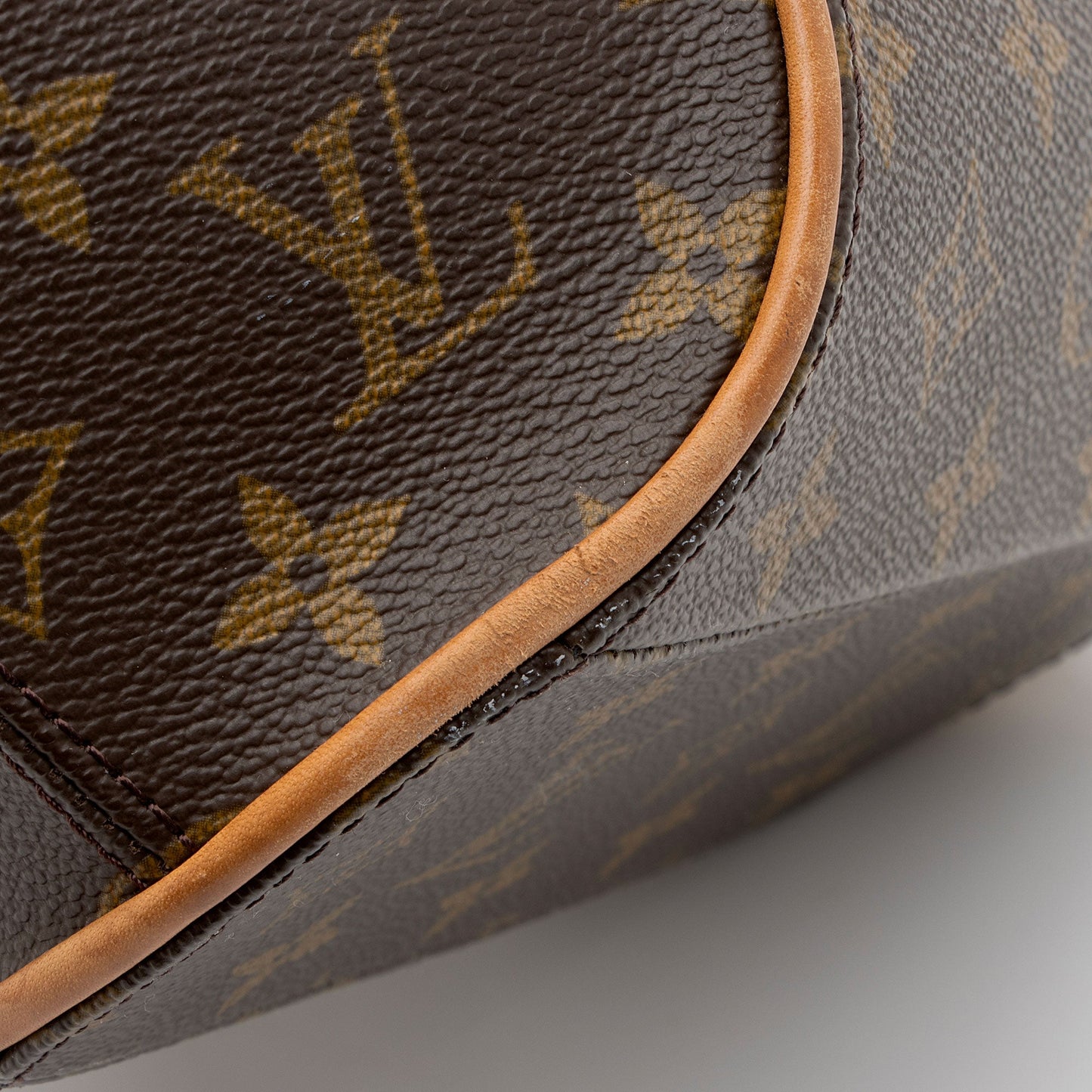 Louis Vuitton Vintage Monogram Canvas Ellipse PM Satchel (SHF-of2iF7)