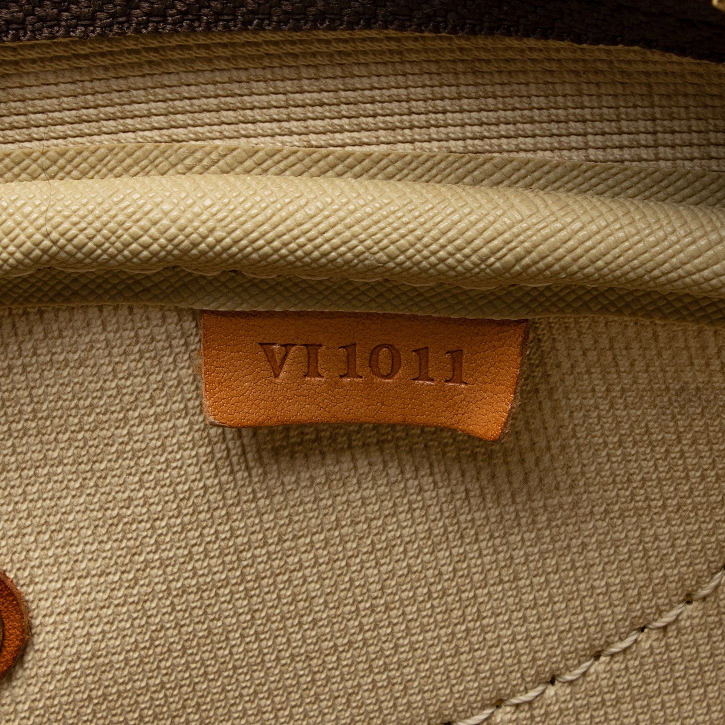 Louis Vuitton Vintage Monogram Canvas Evasion Weekender (SHF-oqME35)