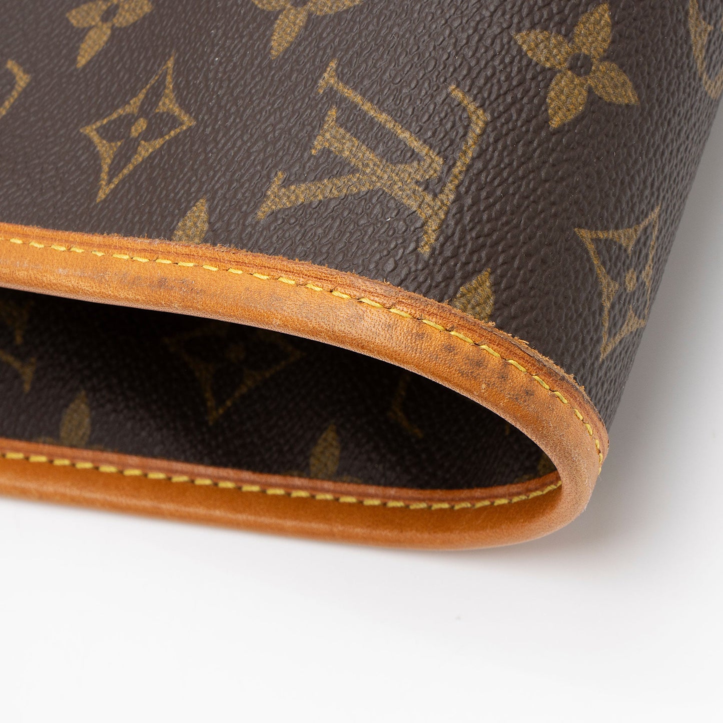 Louis Vuitton Vintage Monogram Canvas Garment Cover (SHF-YKtzEr)