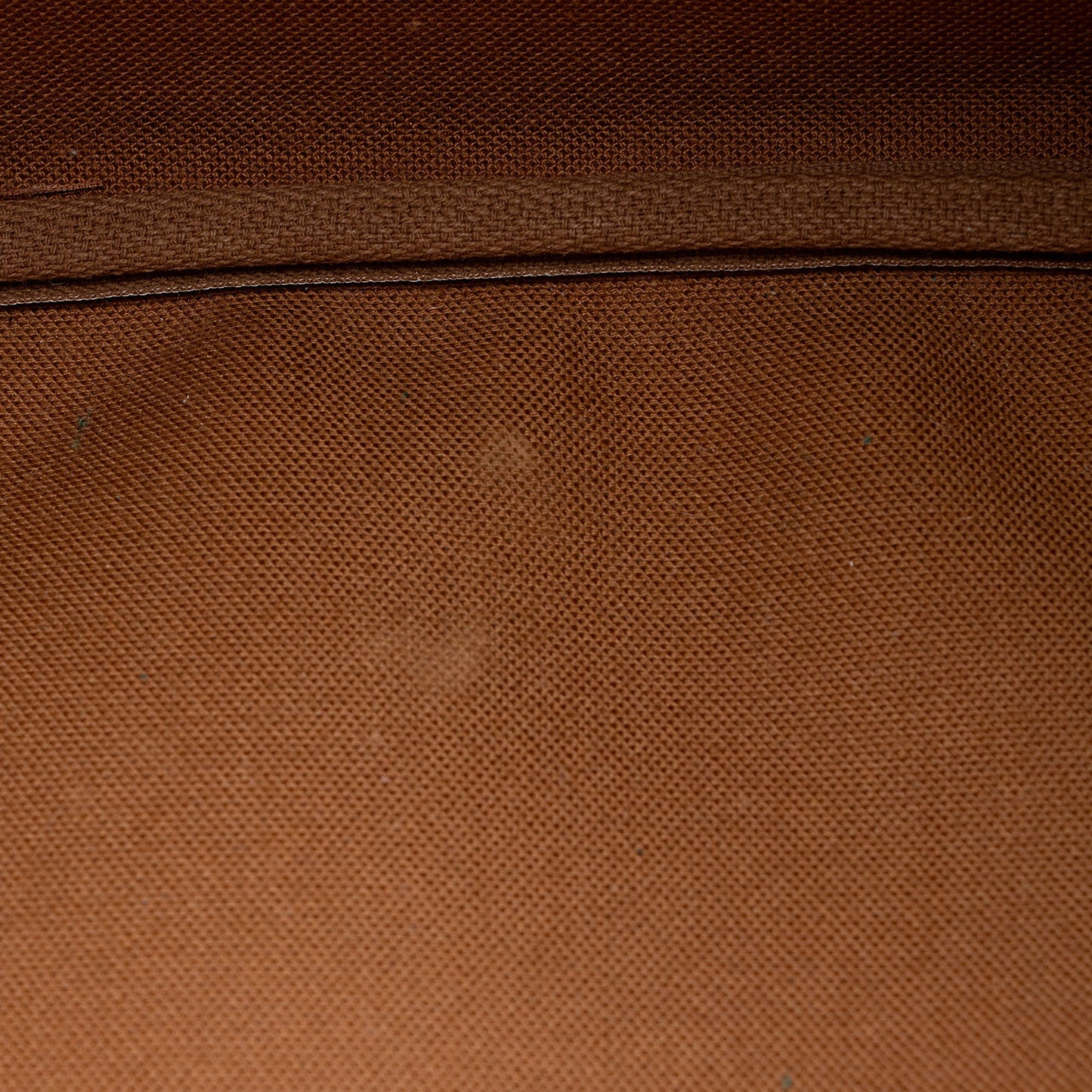 Louis Vuitton Vintage Monogram Canvas Keepall 45 Duffle (SHF-LtnCLE)