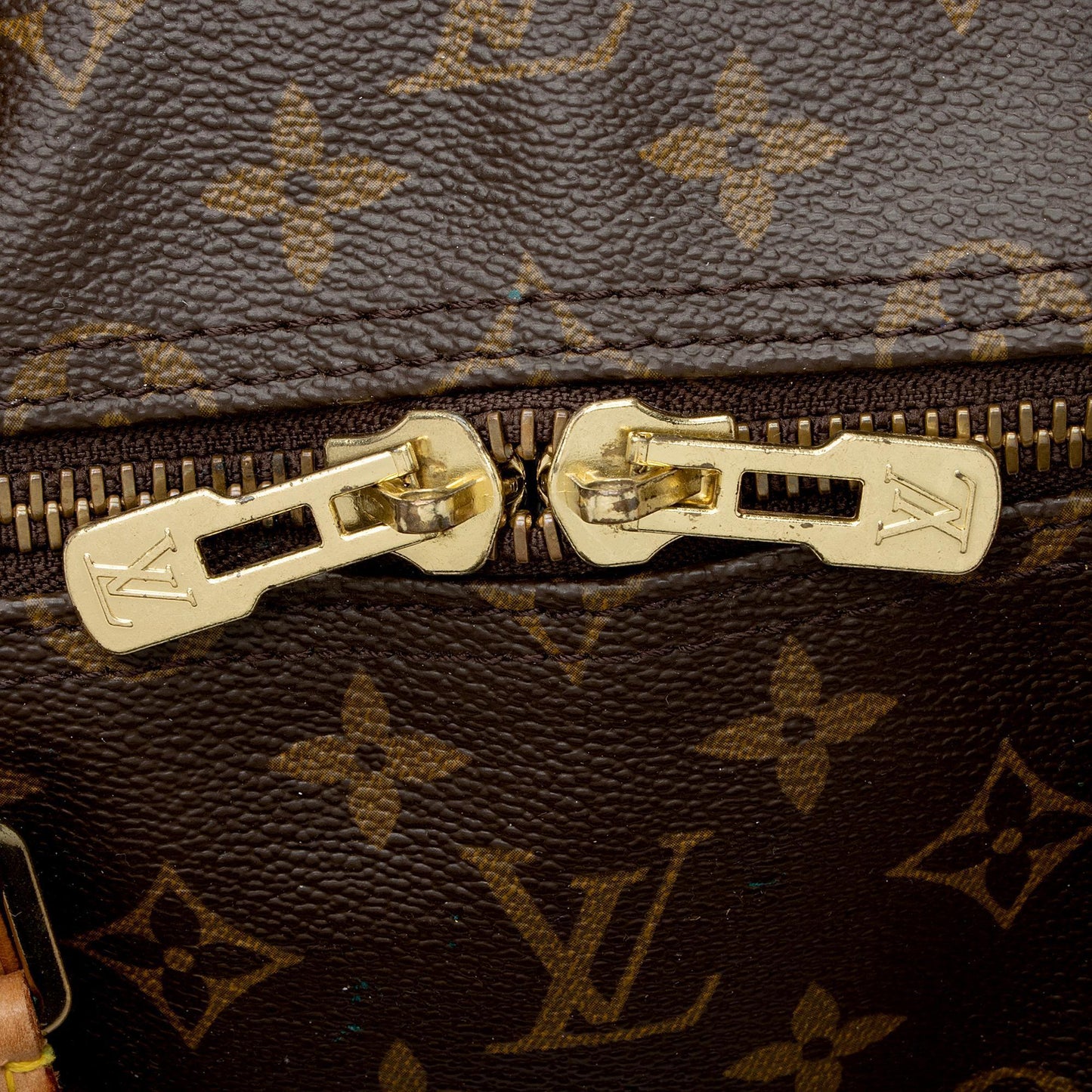 Louis Vuitton Vintage Monogram Canvas Keepall 50 Duffle Bag (SHF-rMPRm4)