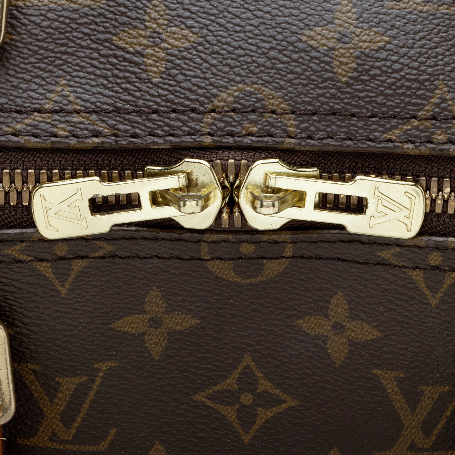 Louis Vuitton Vintage Monogram Canvas Keepall 50 Duffle Bag (SHF-GxKSuB)
