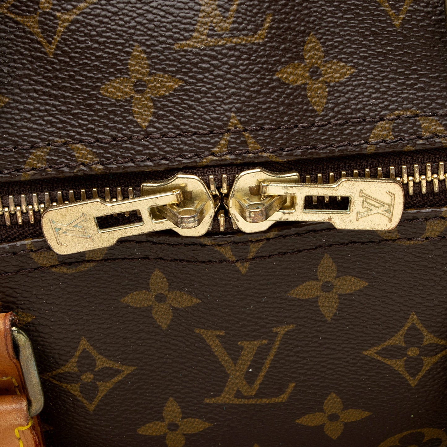 Louis Vuitton Vintage Monogram Canvas Keepall Bandouliere 55 Duffle Bag (SHF-XbrDc4)