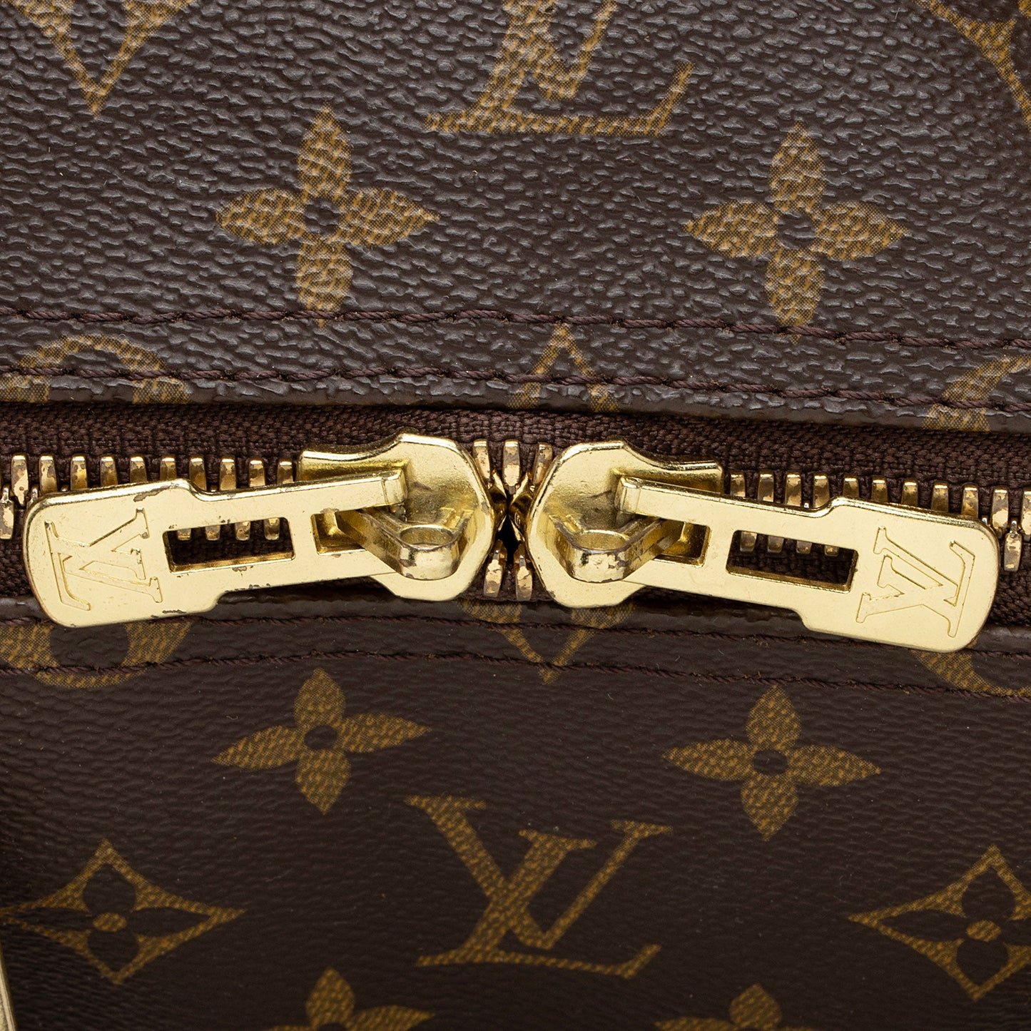 Louis Vuitton Vintage Monogram Canvas Keepall Bandouliere 55 Duffle (SHF-cC9VNm)