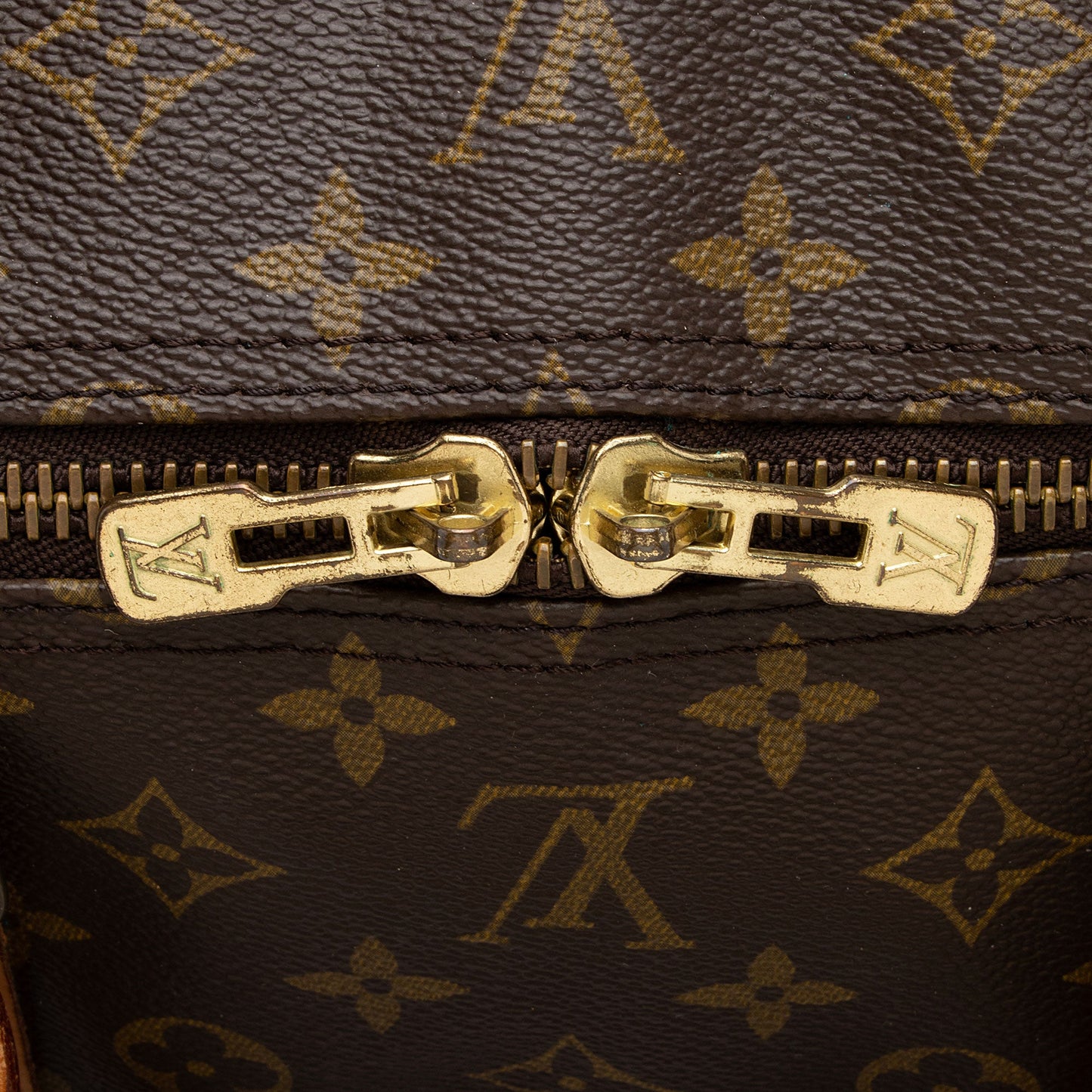Louis Vuitton Vintage Monogram Canvas Keepall Bandouliere 60 Duffle Bag (SHF-sySr8G)