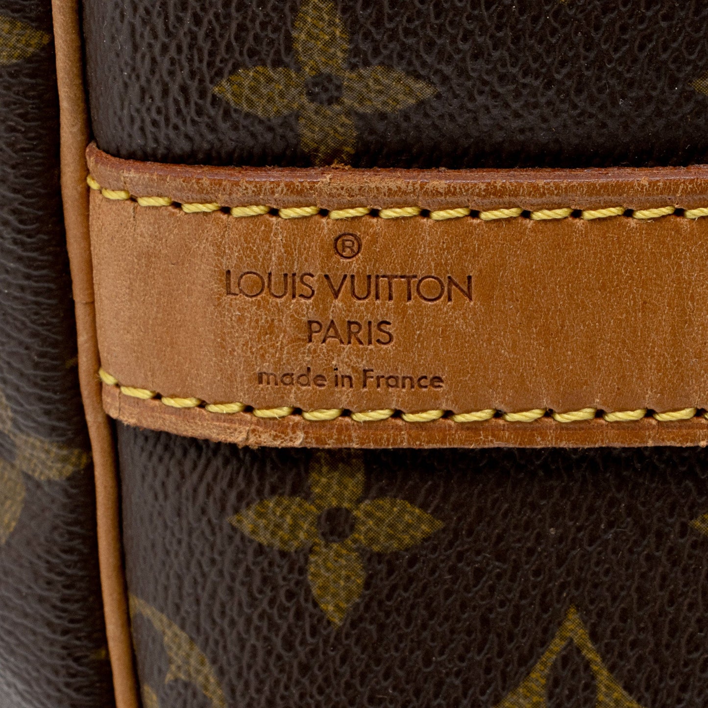 Louis Vuitton Vintage Monogram Canvas Keepall Bandouliere 60 Duffle Bag (SHF-tcsHFL)