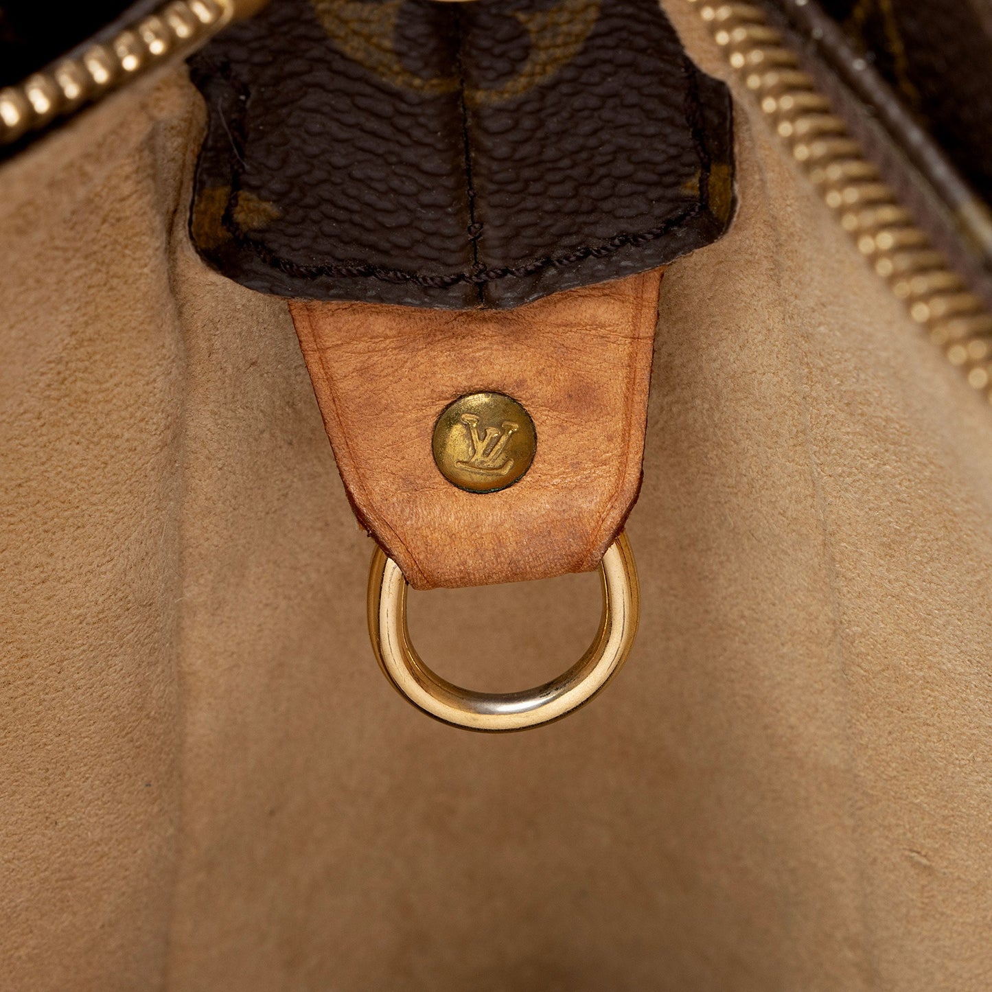 Louis Vuitton Vintage Monogram Canvas Looping GM Shoulder Bag (SHF-F5ph8C)
