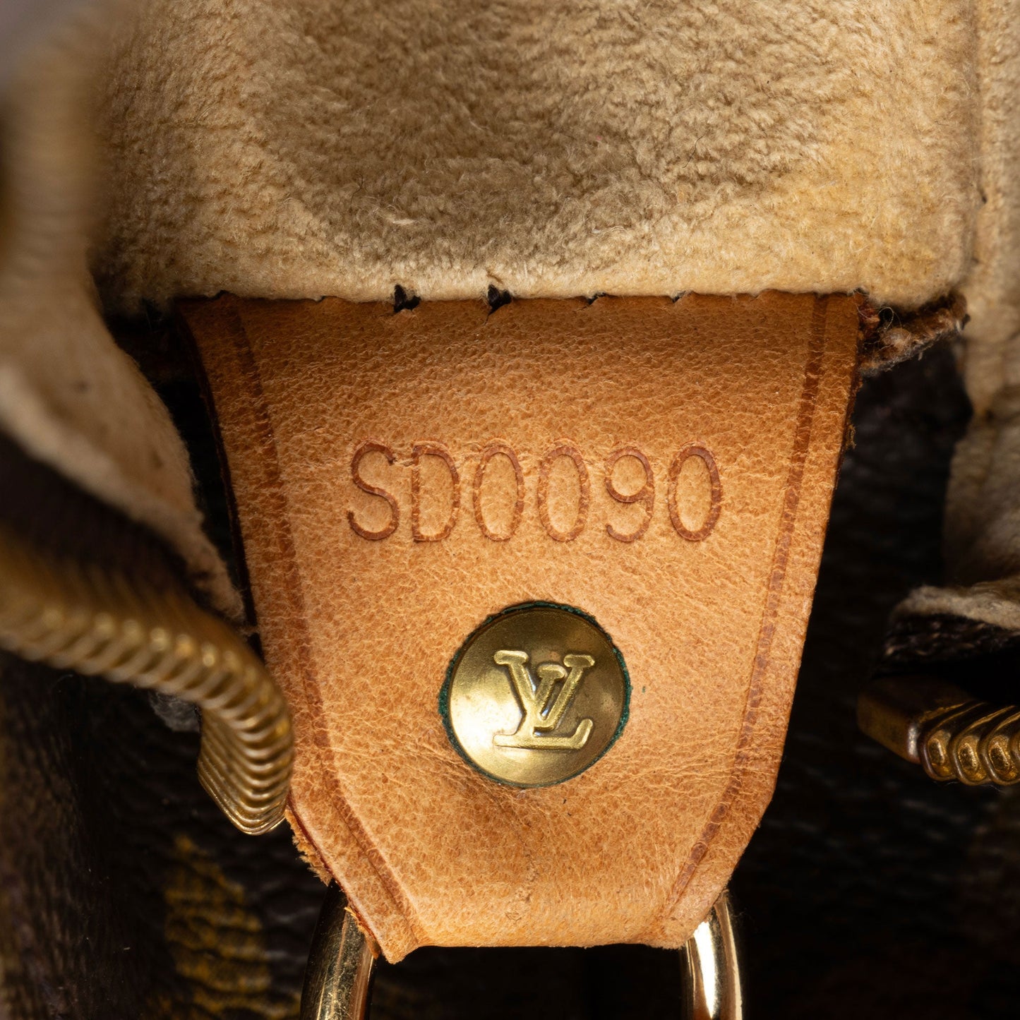 Louis Vuitton Vintage Monogram Canvas Looping GM Shoulder Bag (SHF-D9rKec)