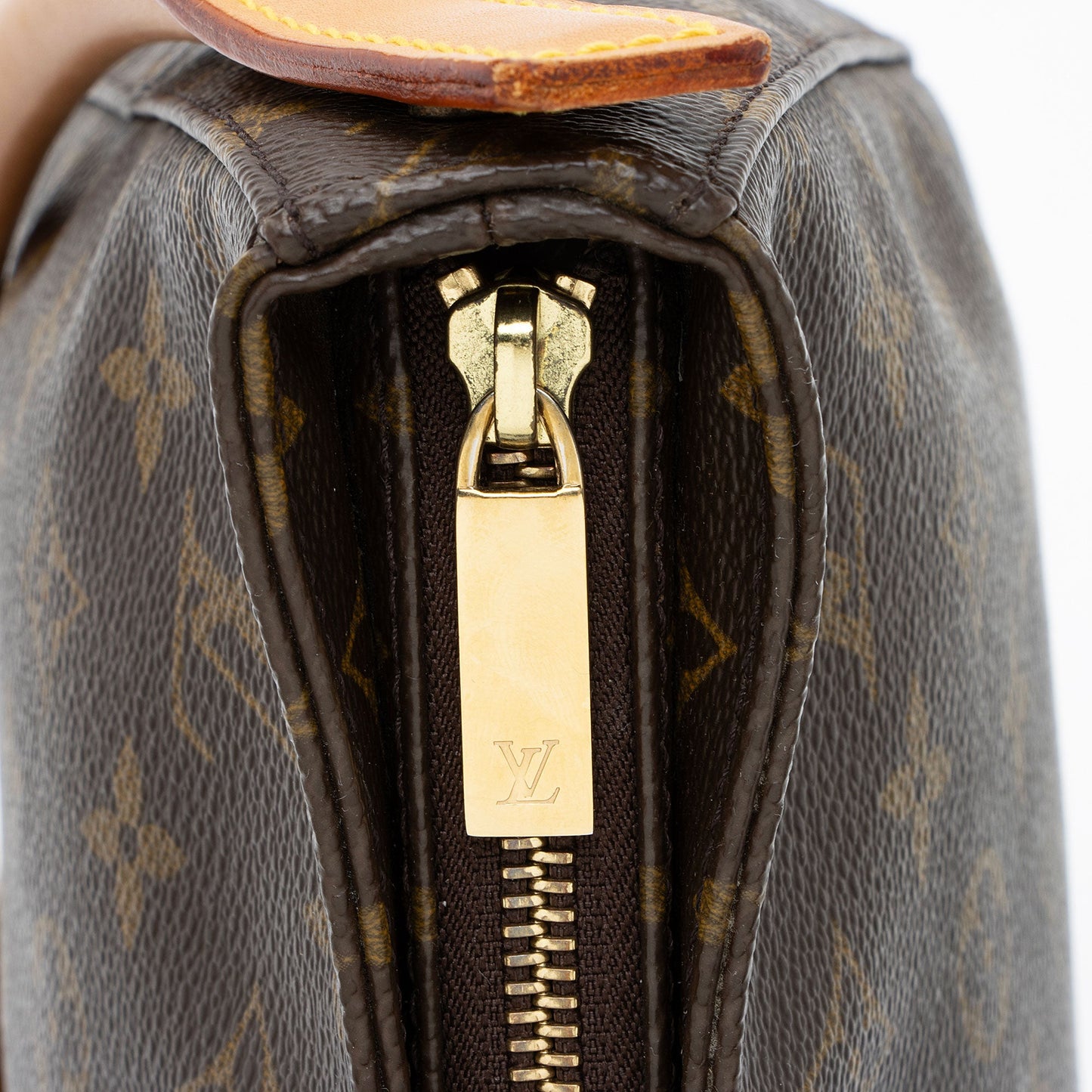 Louis Vuitton Vintage Monogram Canvas Looping MM Shoulder Bag (SHF-xEB6Qa)