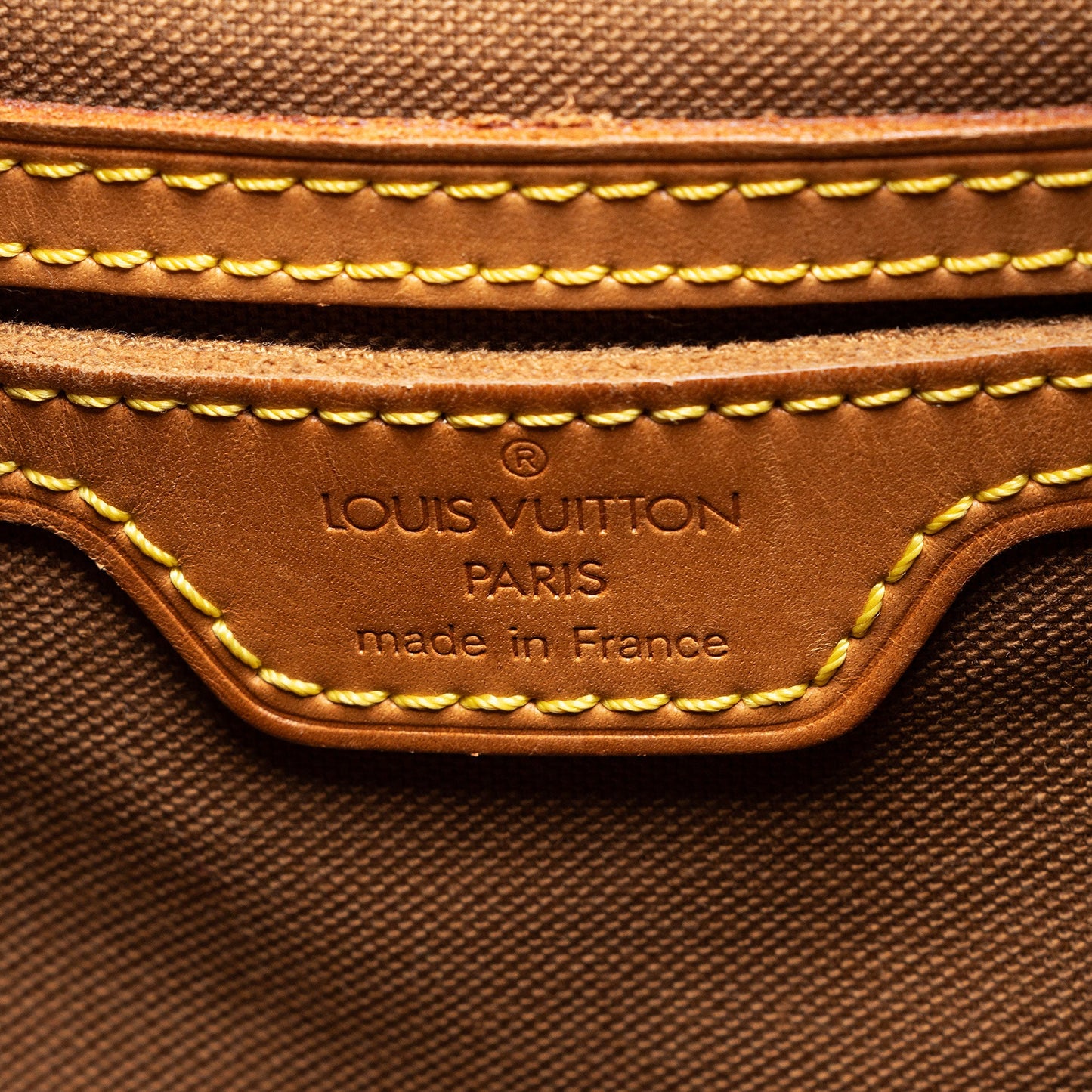 Louis Vuitton Vintage Monogram Canvas Montsouris GM Backpack (SHF-qrPhza)